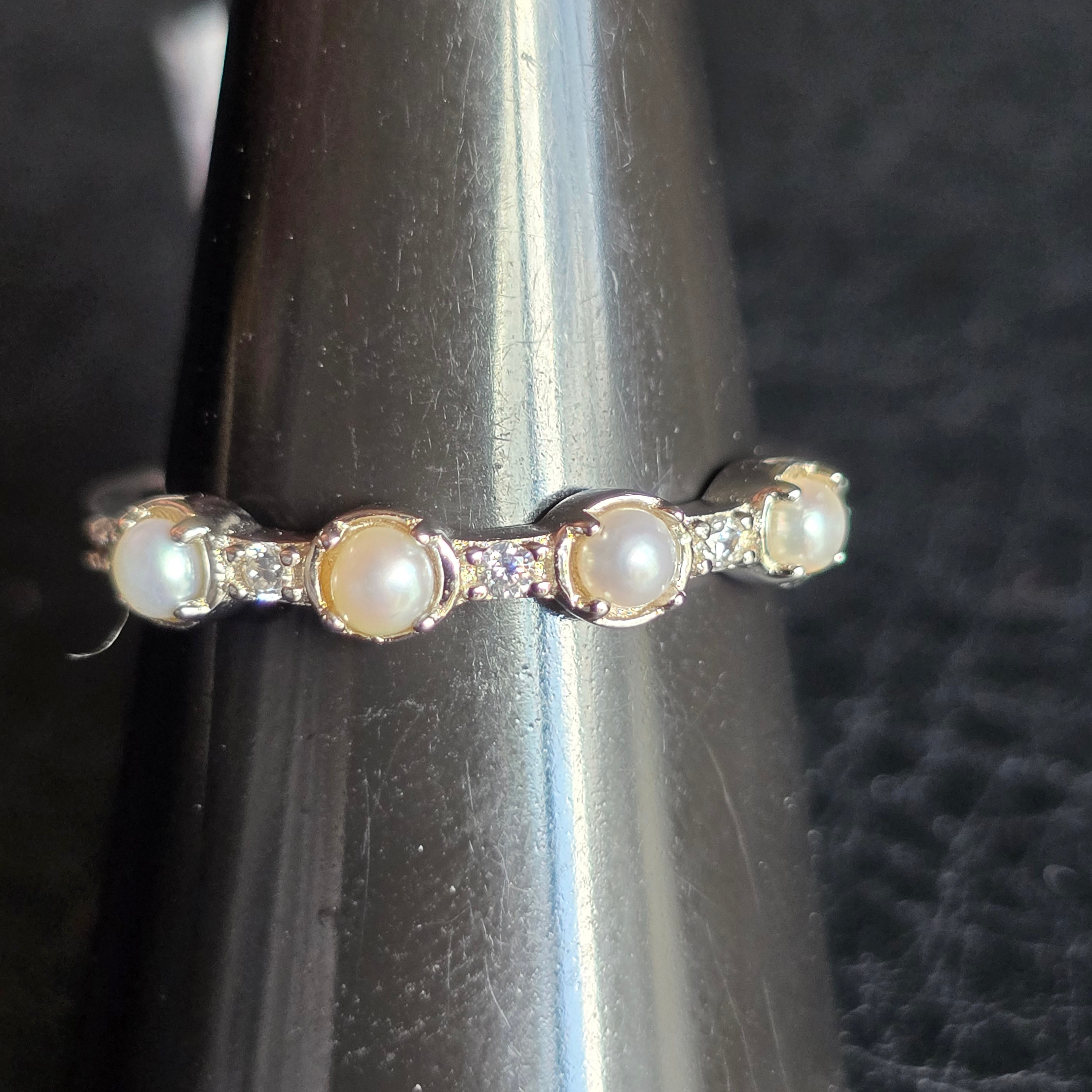 Fine 4 Pearl ring