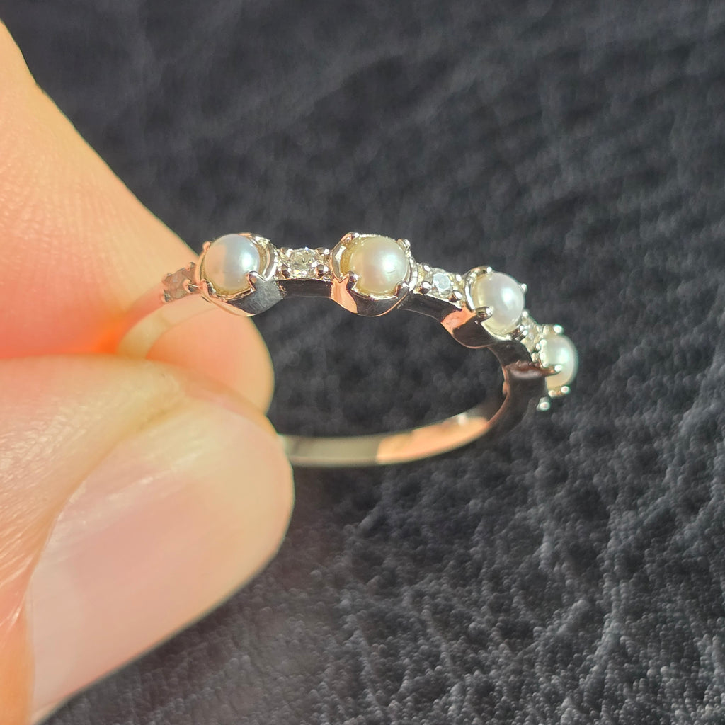 Fine 4 Pearl ring