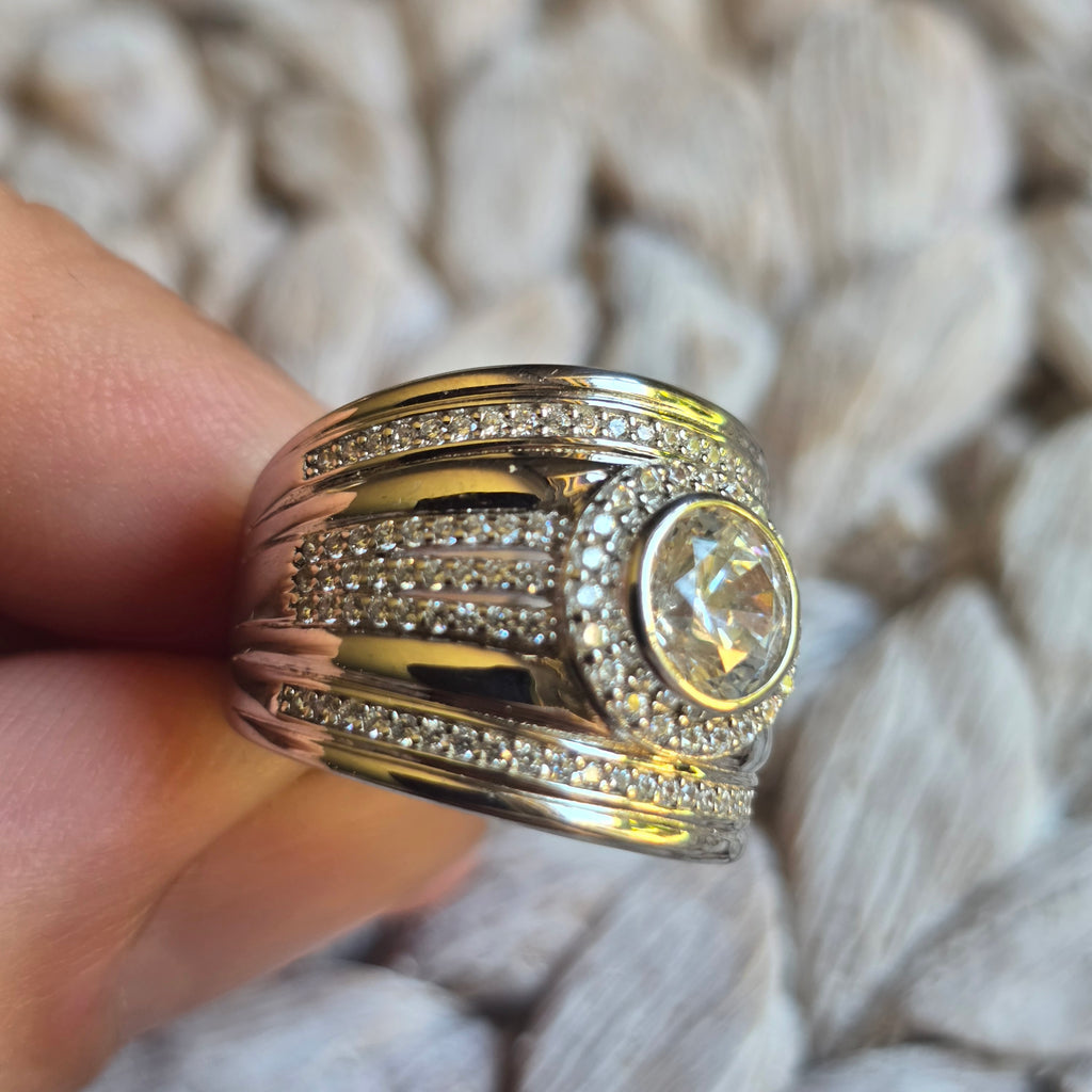 Round Halo Cz ring
