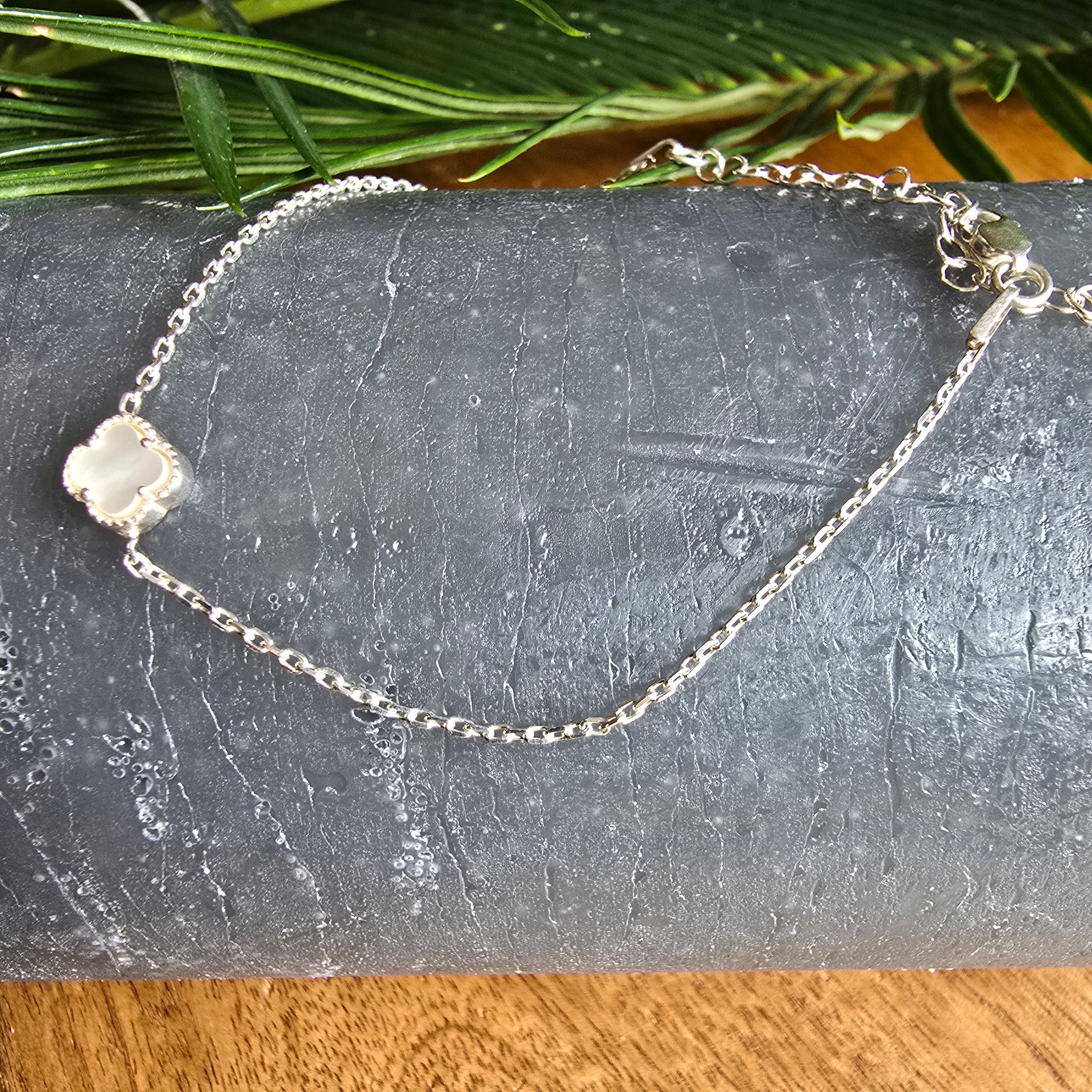 17-22.5cm Adjustable Mother of Pearl Van Cleef Bracelet
