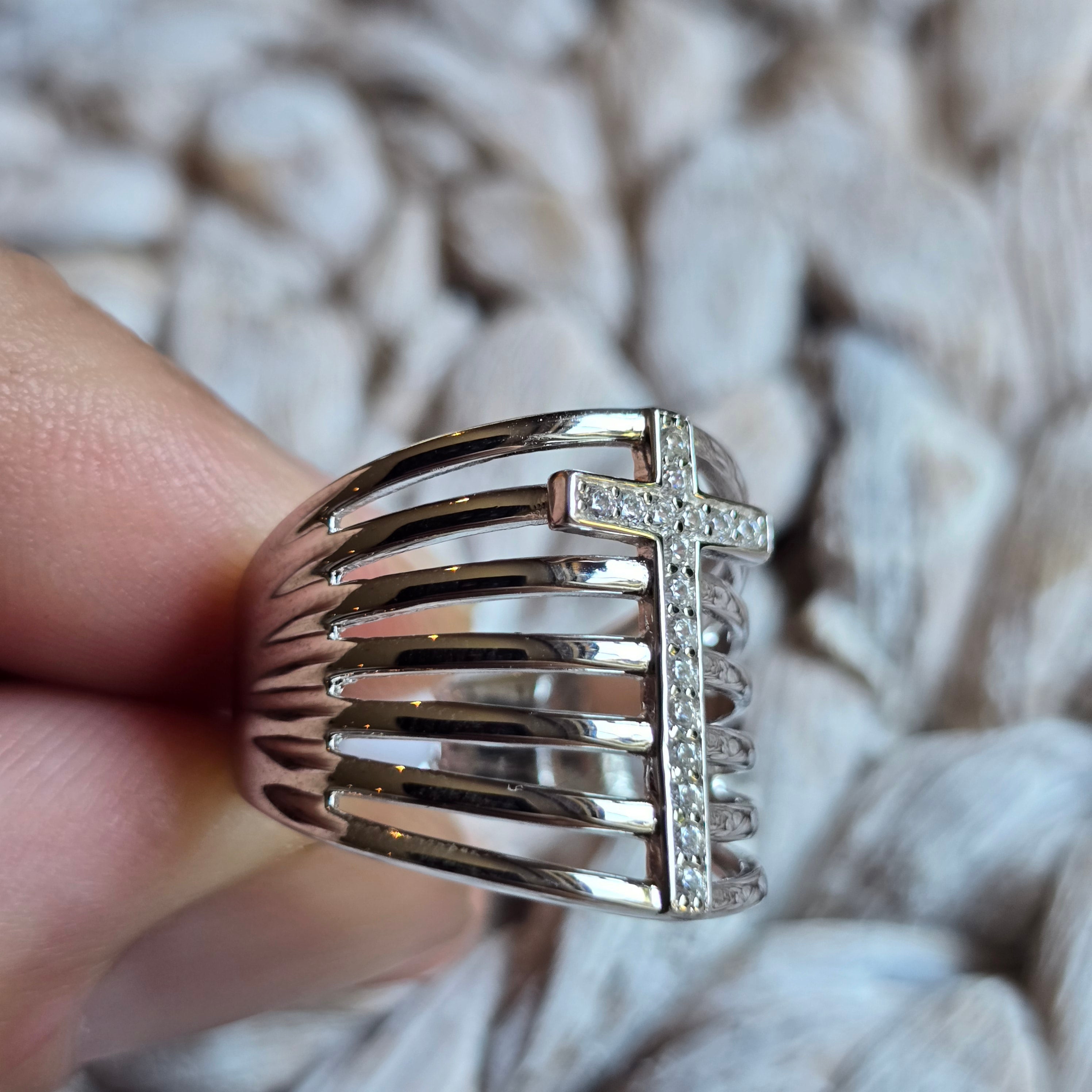 Cross ring