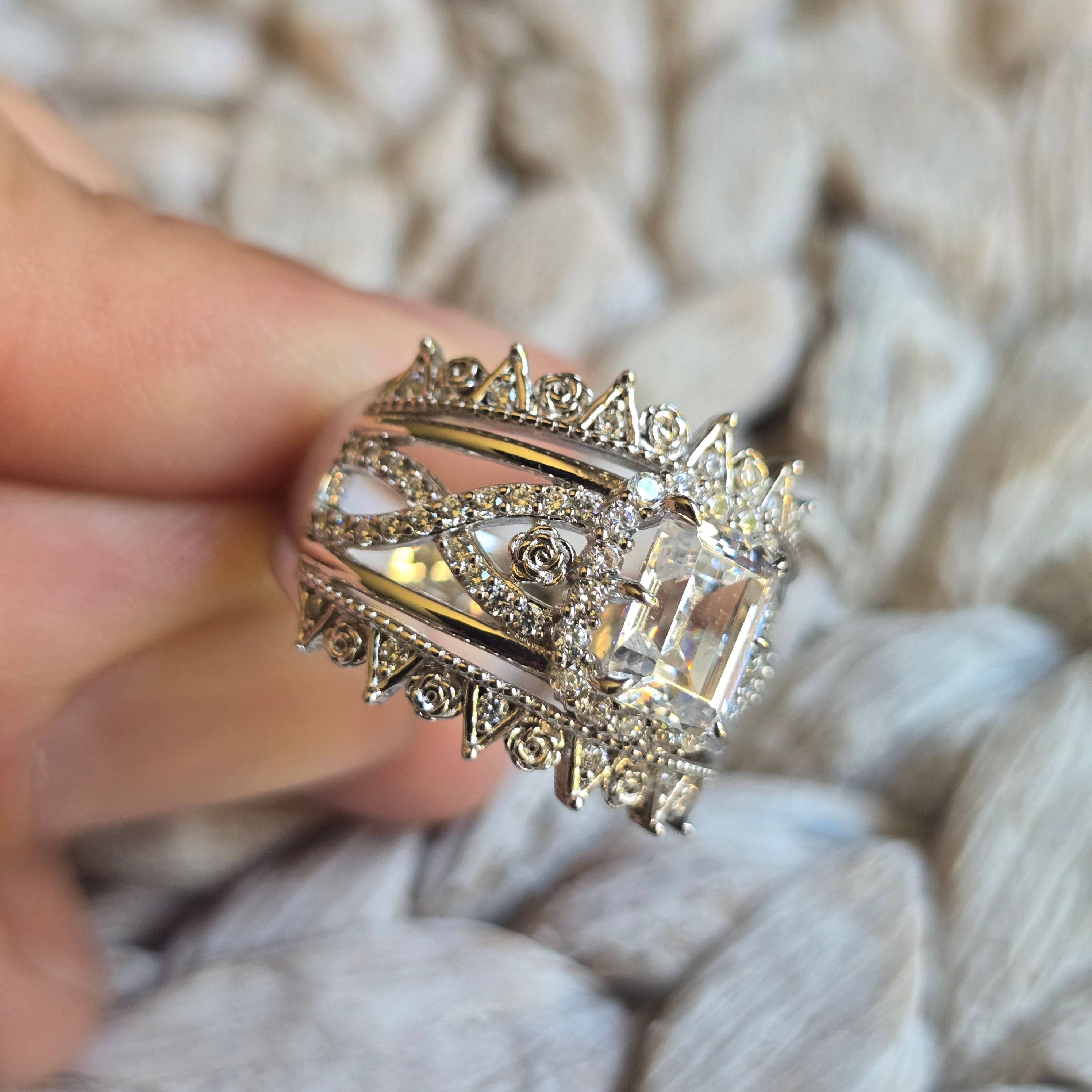 Emerald Cz ring