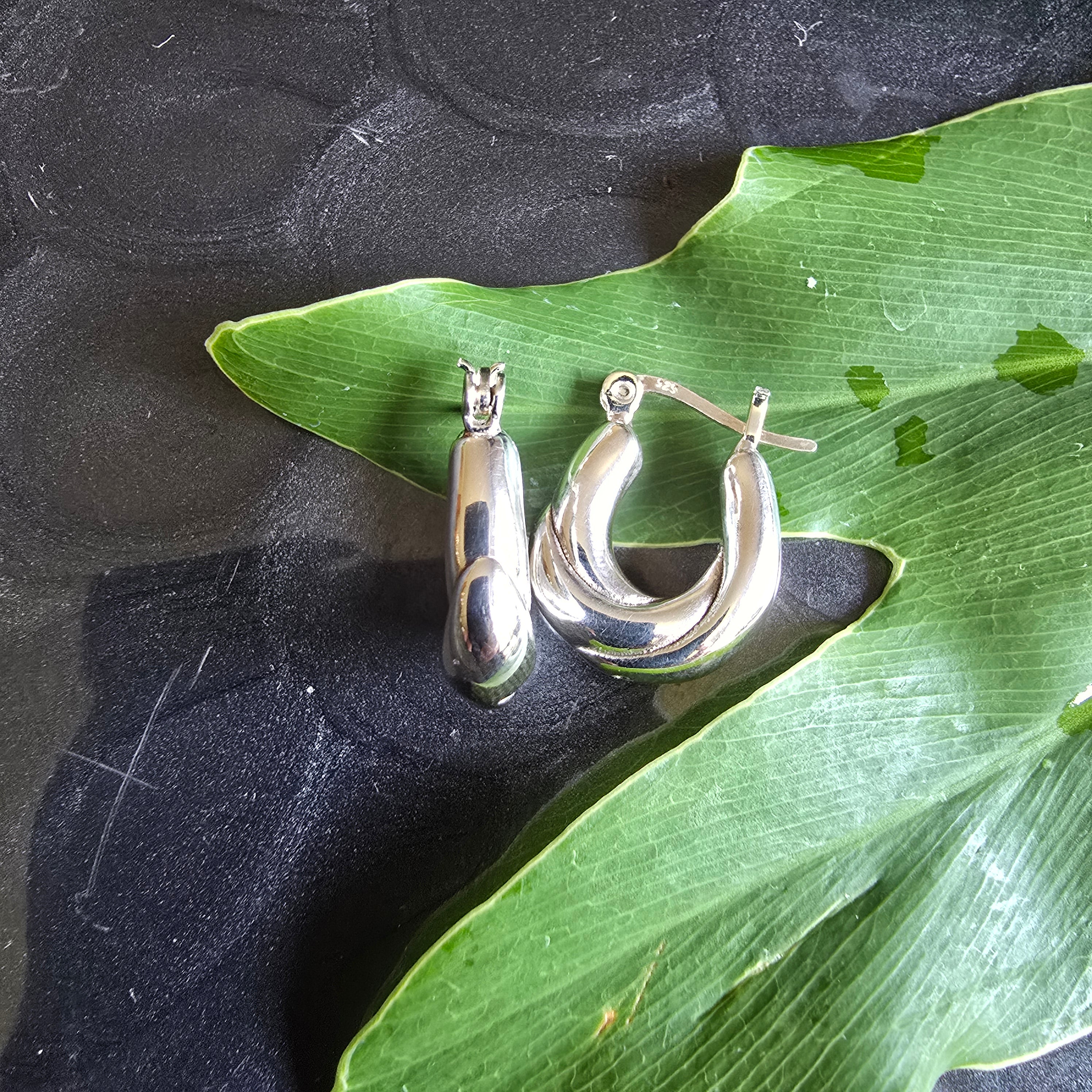 22mm Shaped Hoops