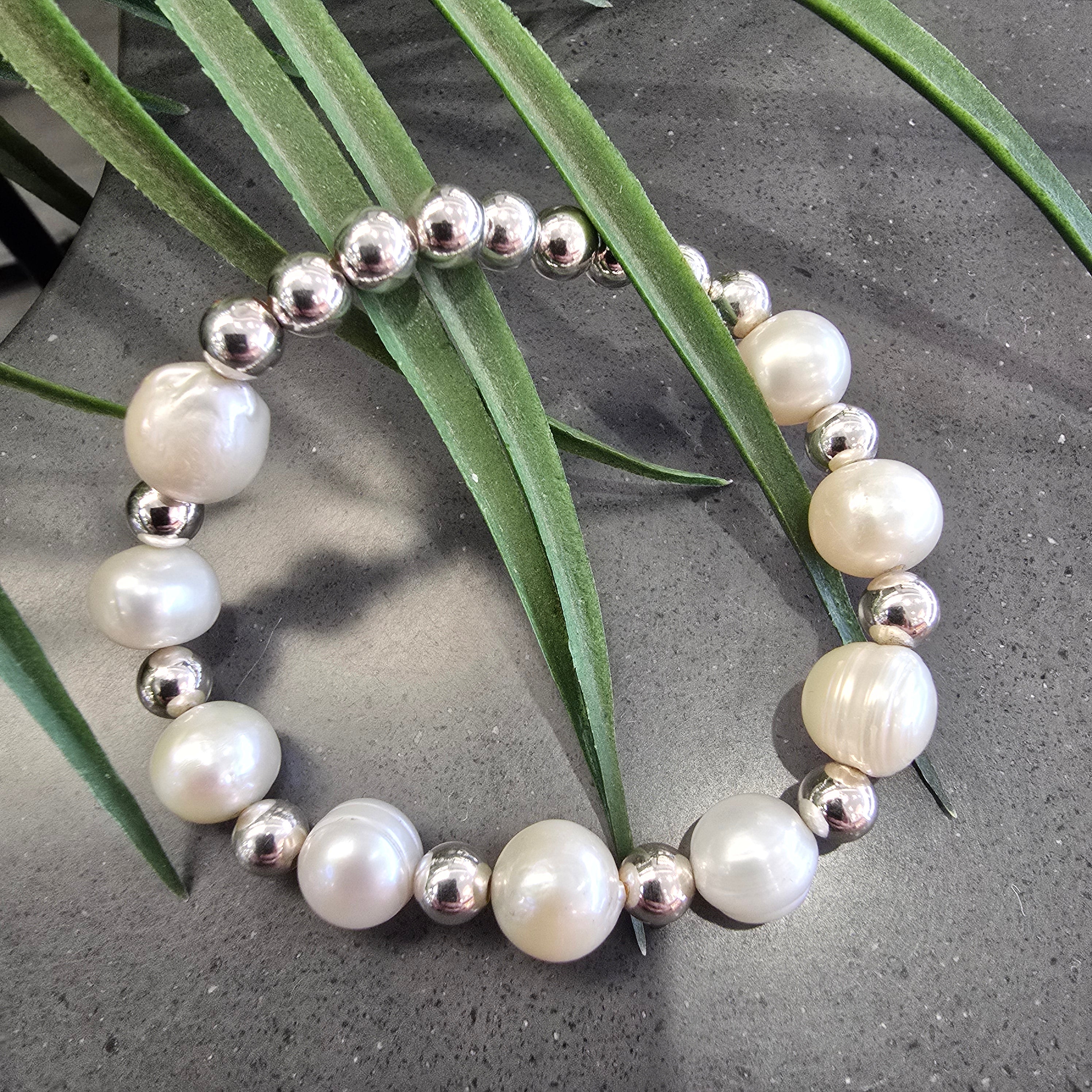6mm Silver Ball & Pearl Elastic Bracelet