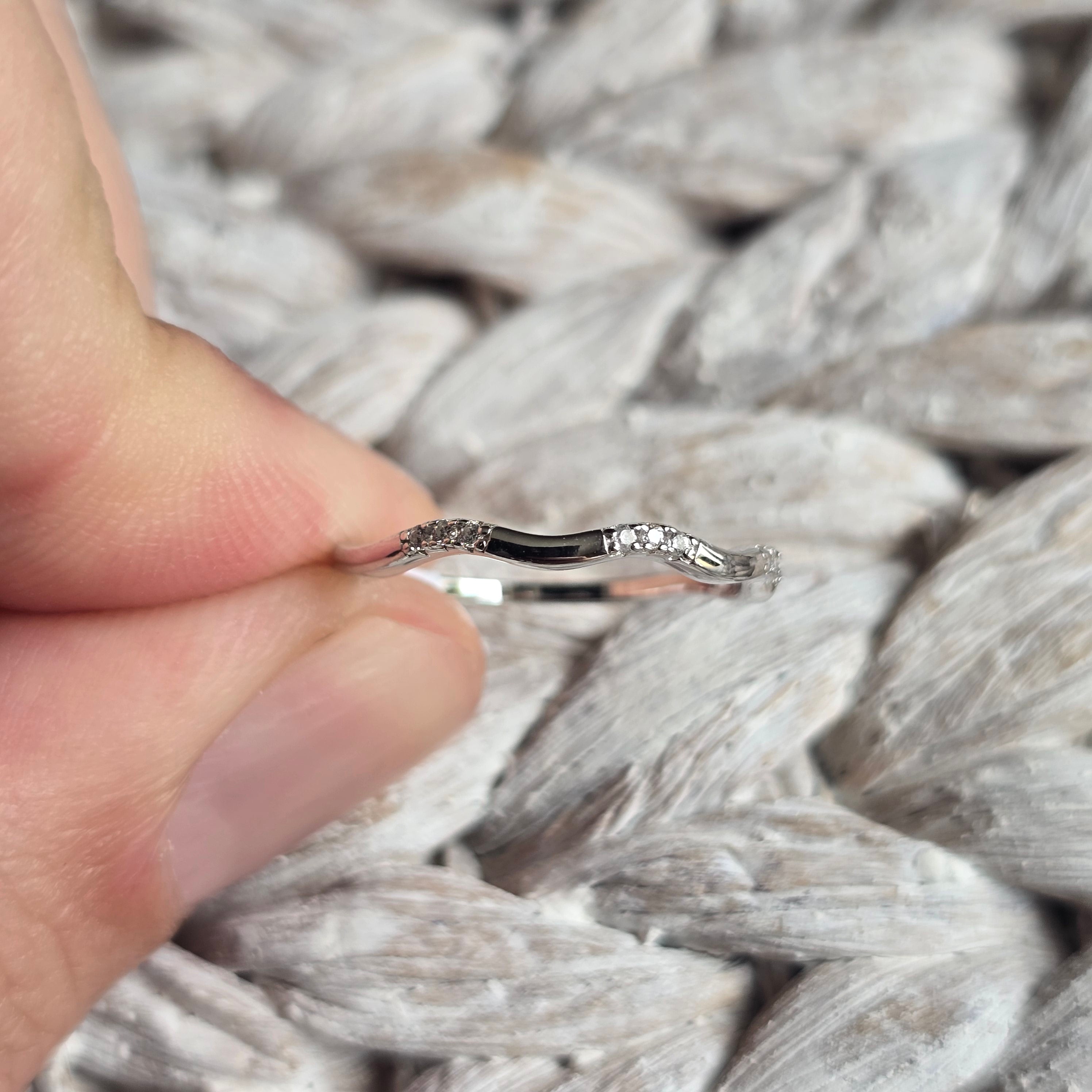 Waved Cz ring