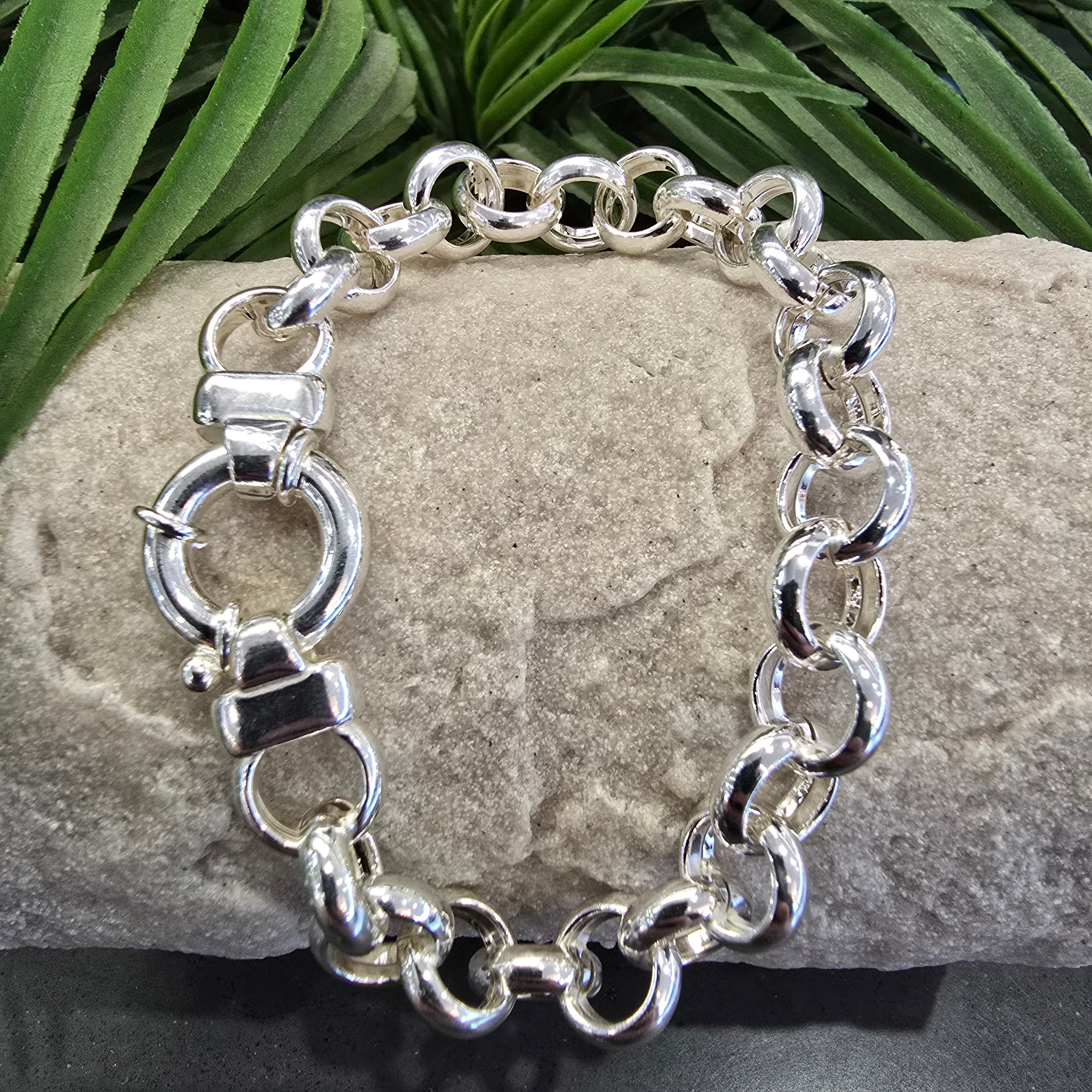 23cm Baulcher 12mm link Bracelet
