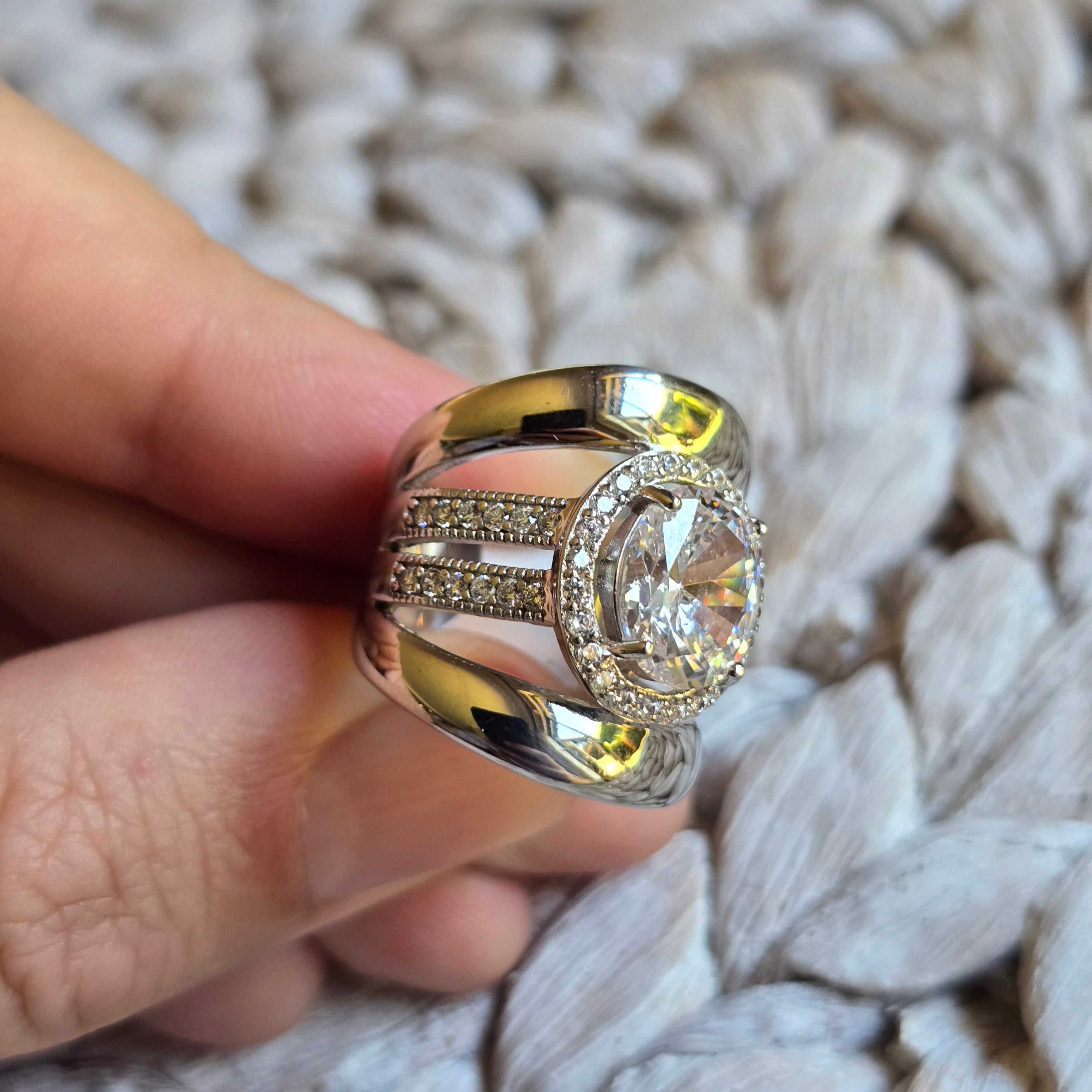 Oval Cz Halo ring
