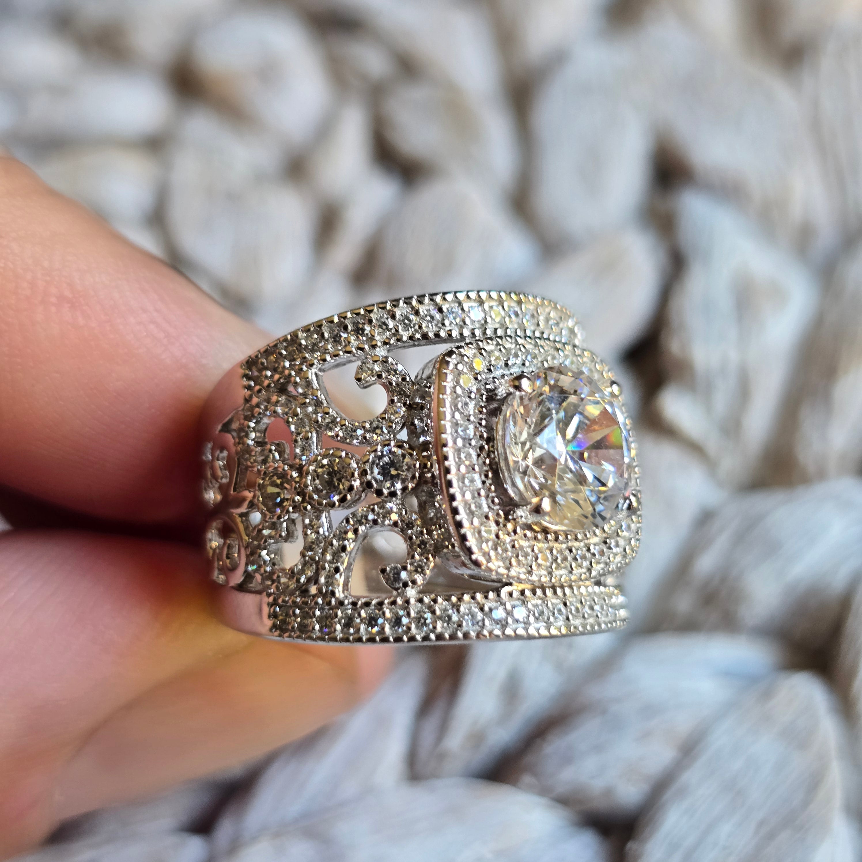Round Cz Square Halo ring