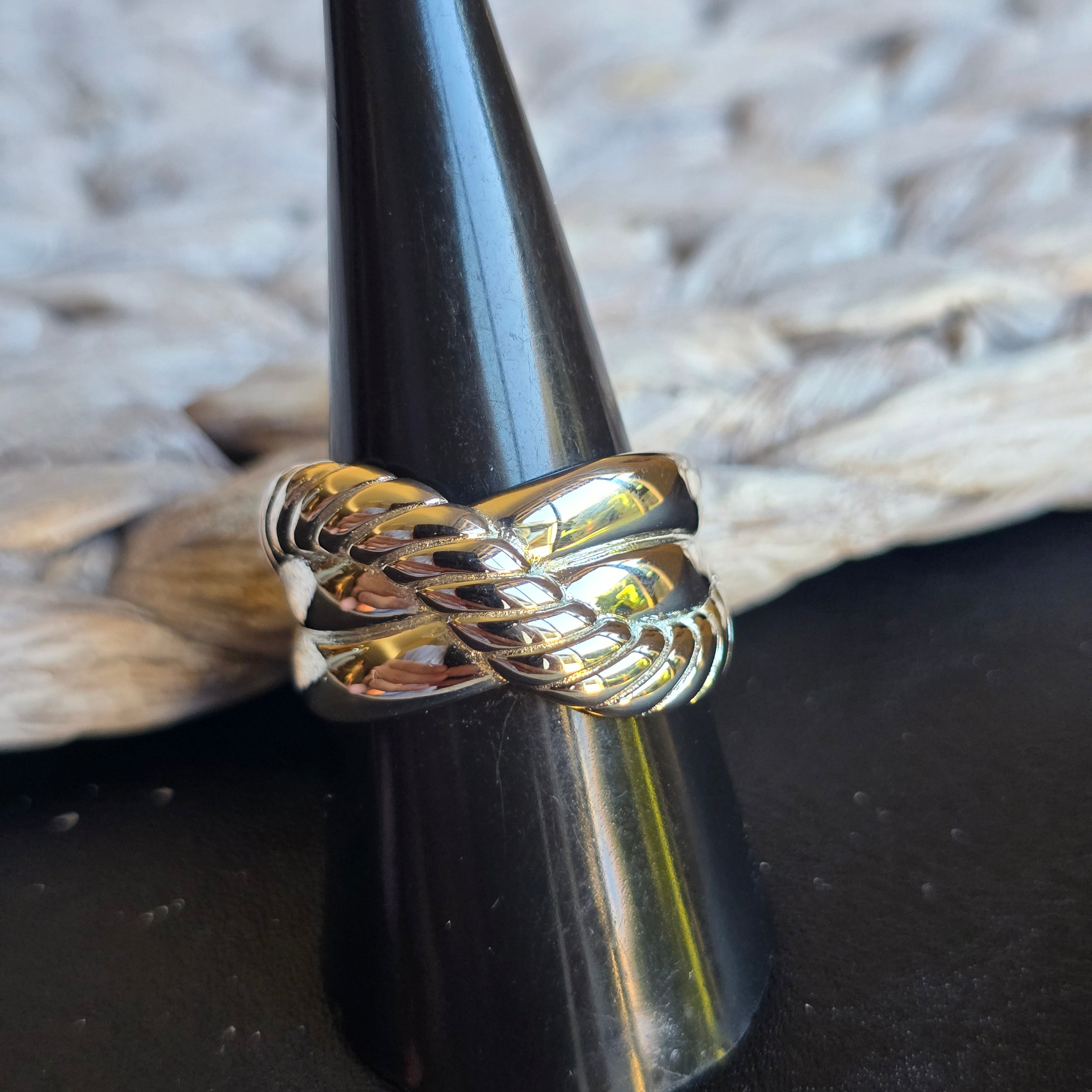 Plain Waived ring