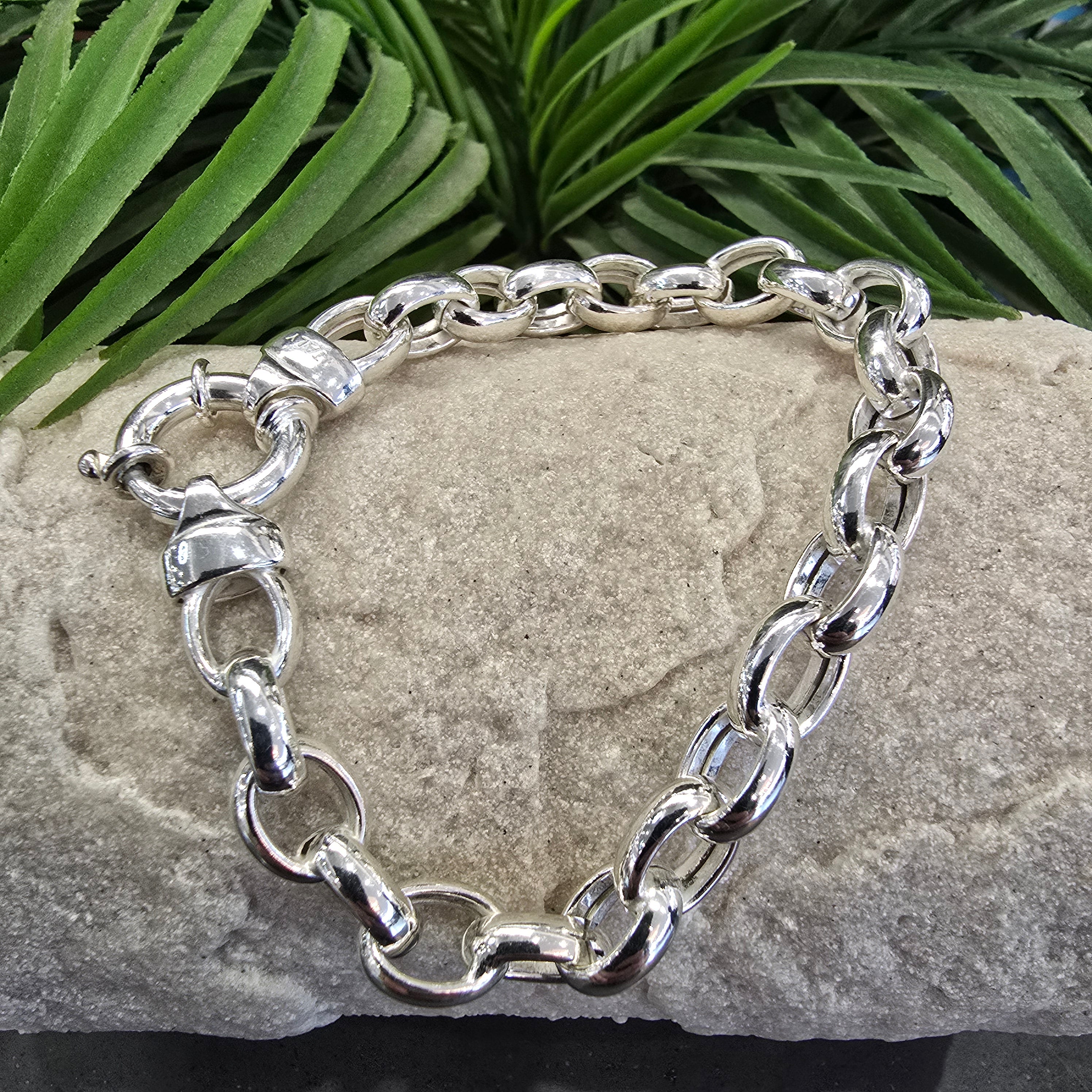 22cm Oval Baulcher 12x10mm Link Bracelet