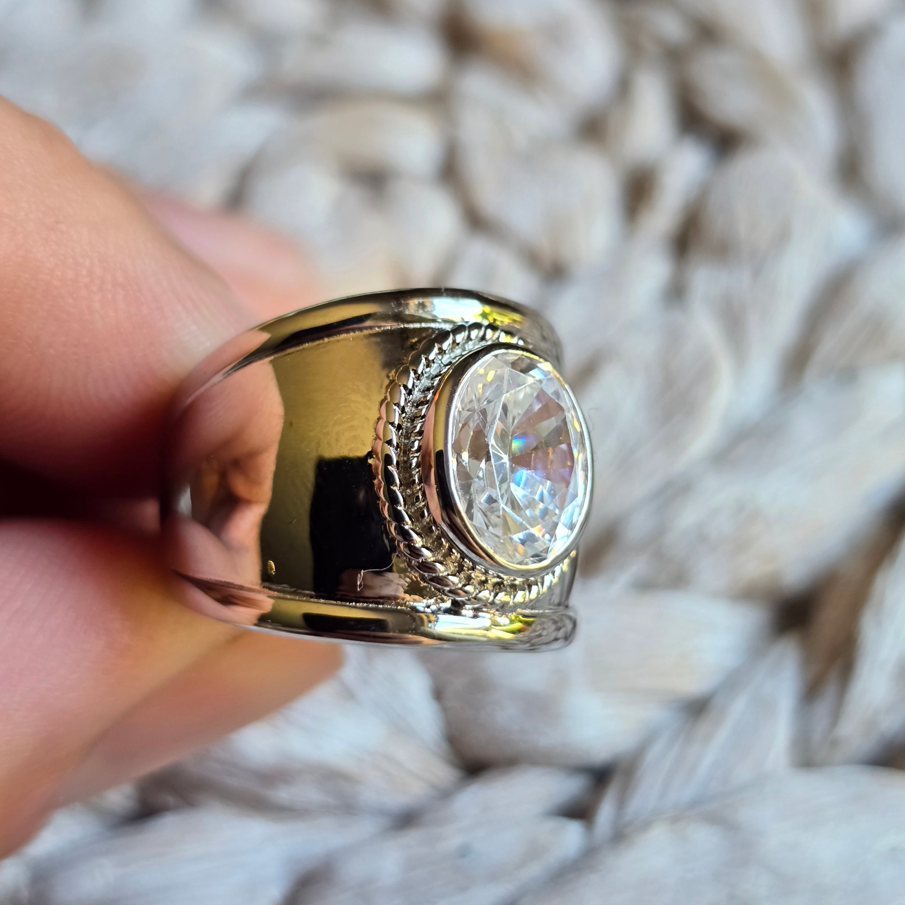 Oval Cz ring
