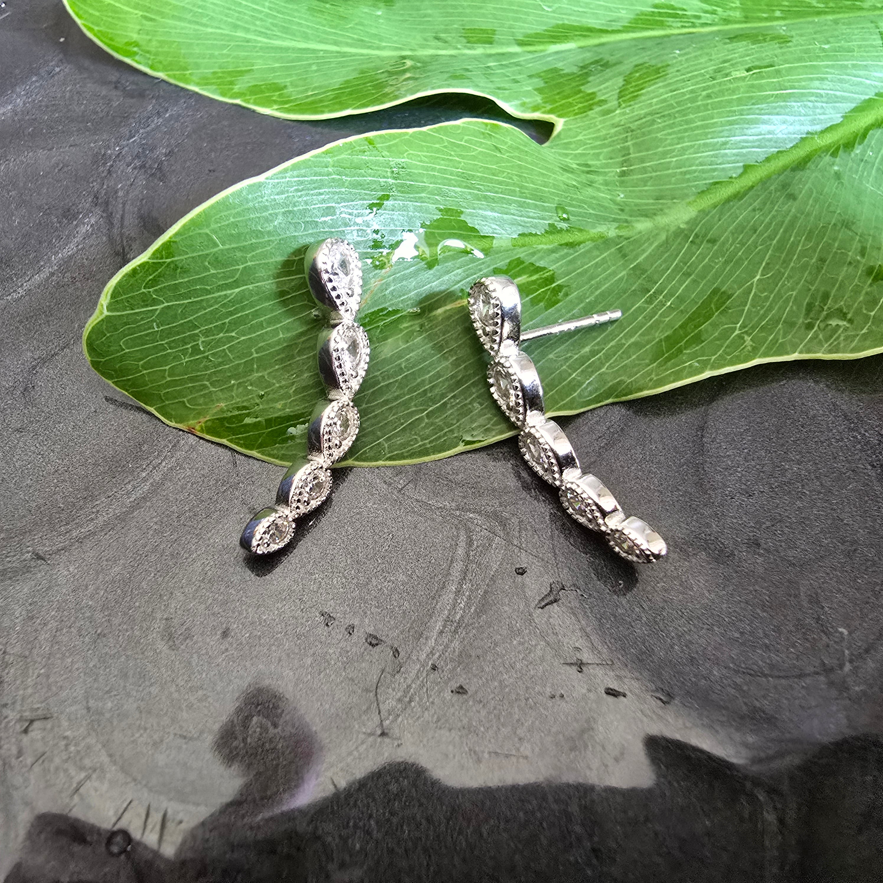 24mm Curved Cz Teardrop