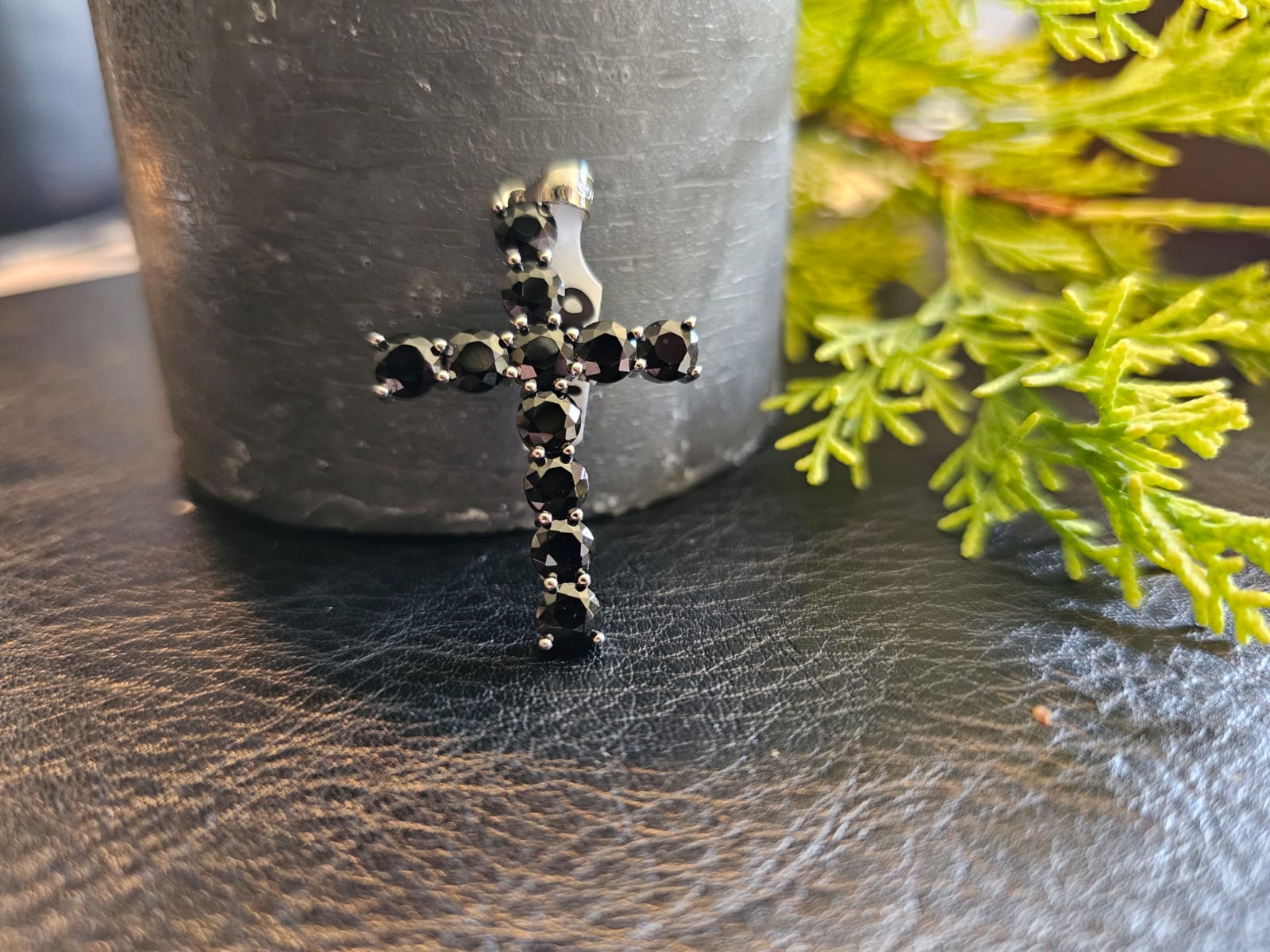 35×25mm Black Onyx Cross