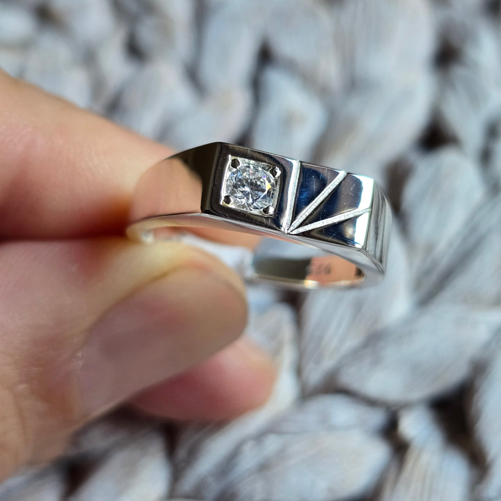 Flat Cz ring