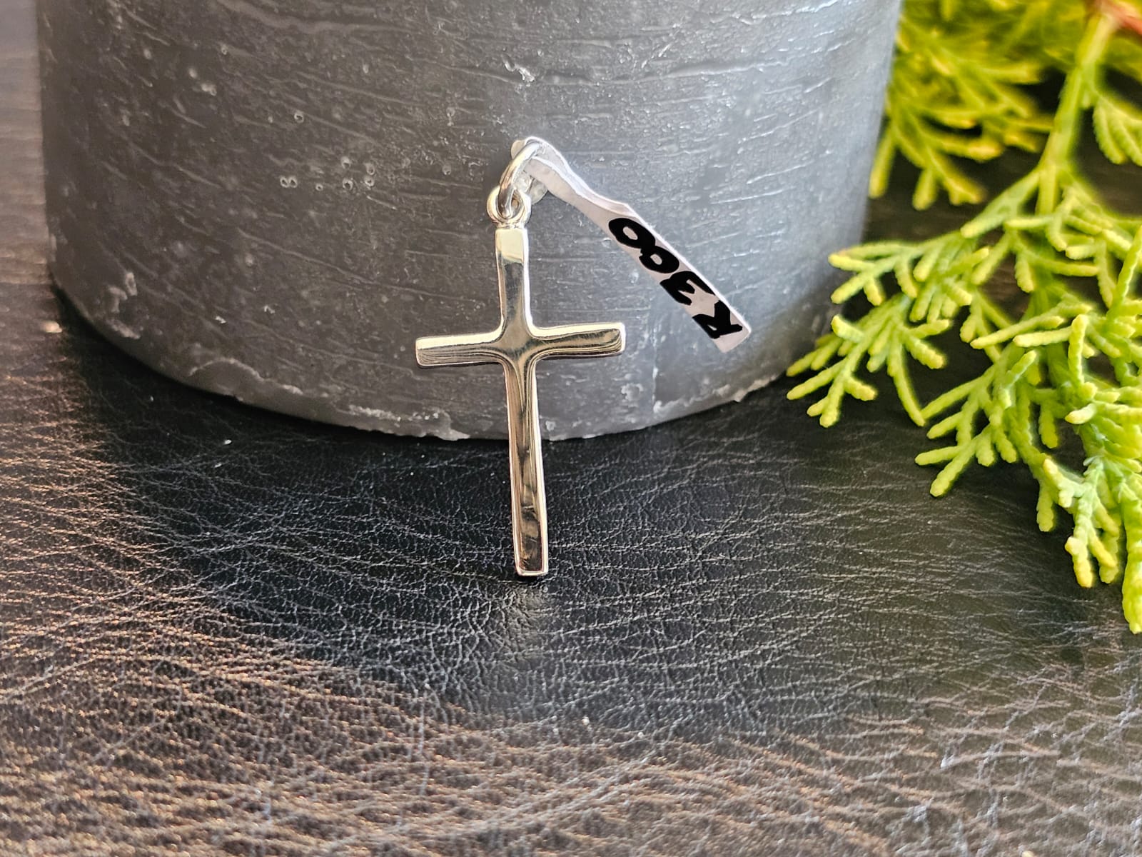 28x15 Plain Cross