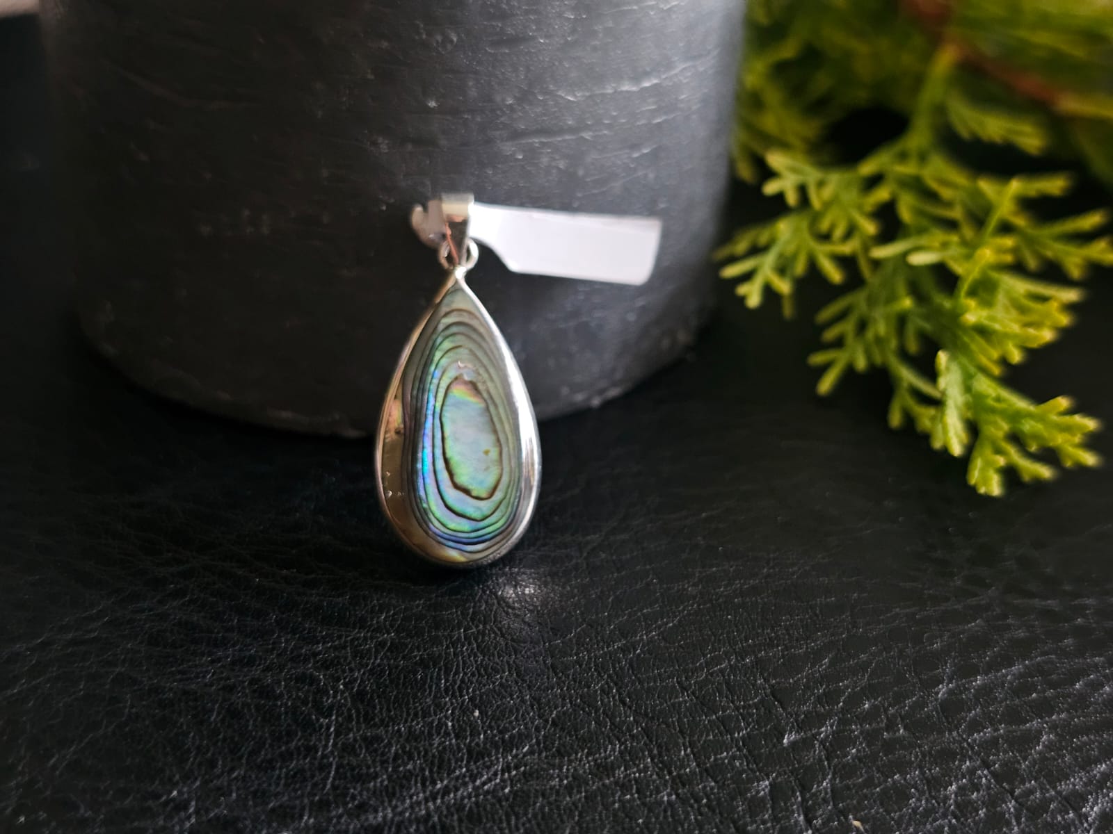 30x15mm Reversible Mother of Pearl Teardrop