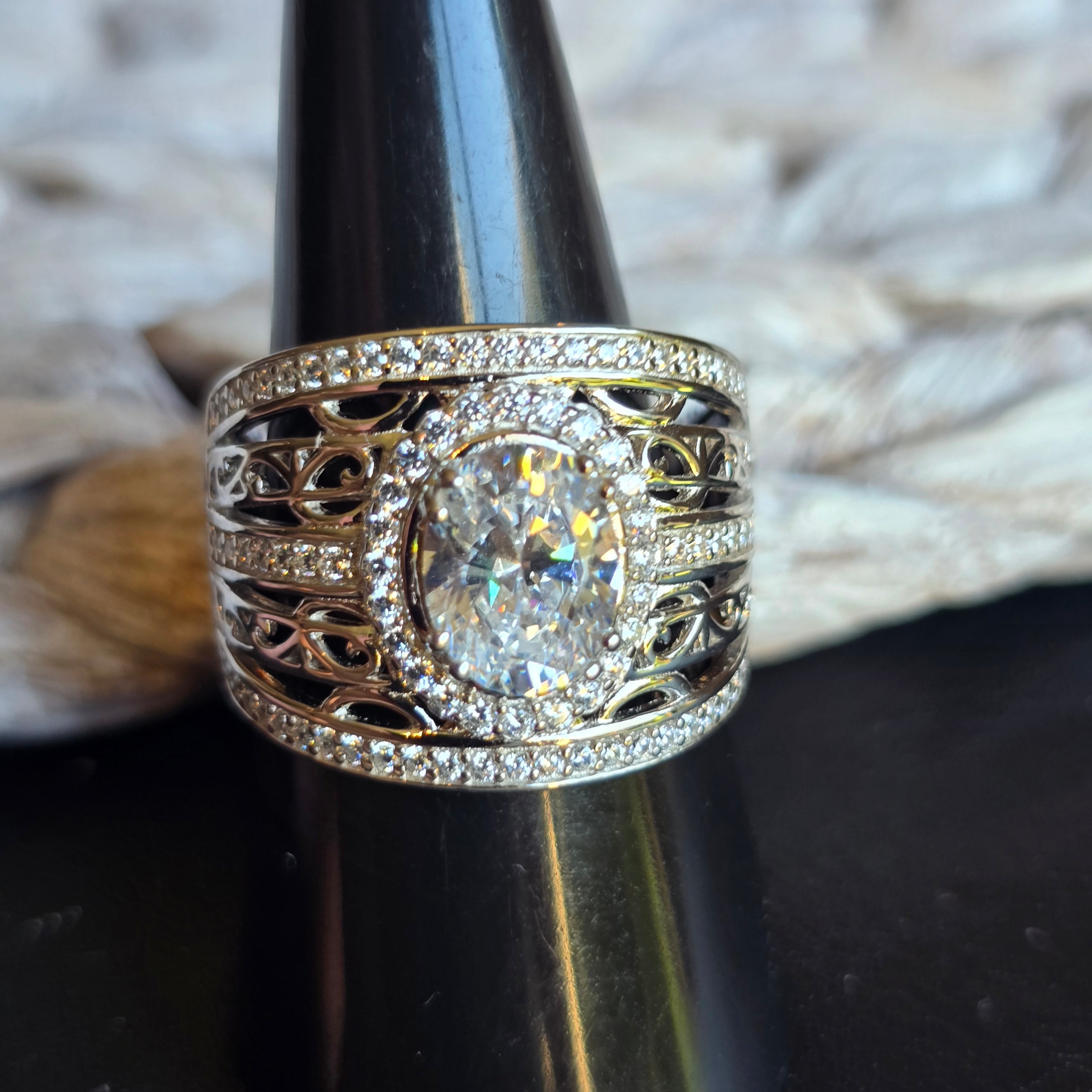 Oval Halo Cz ring