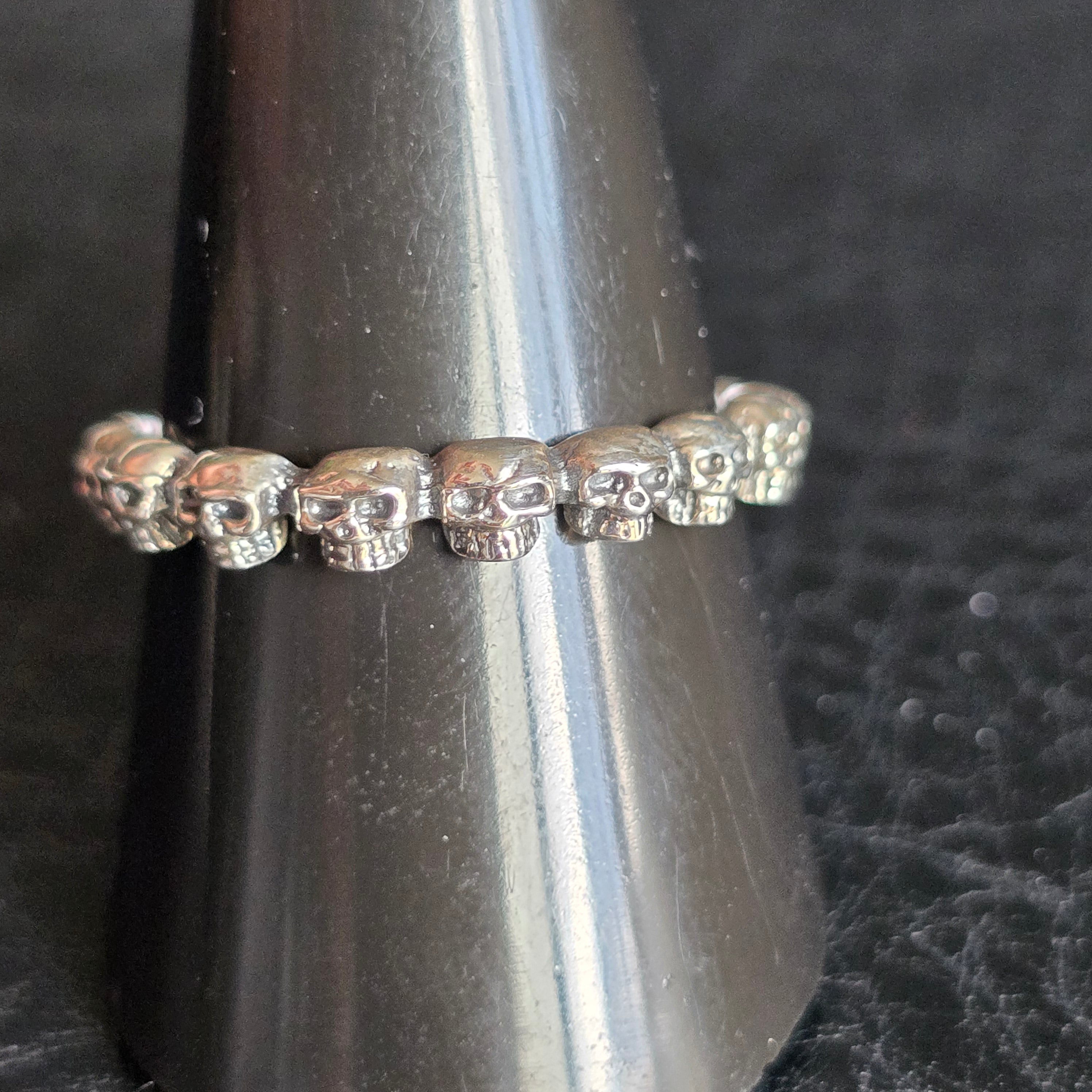 Skull Eternity ring