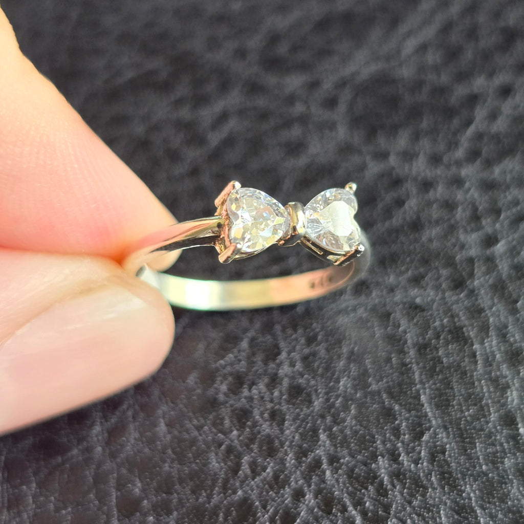 Bowtie Cz ring