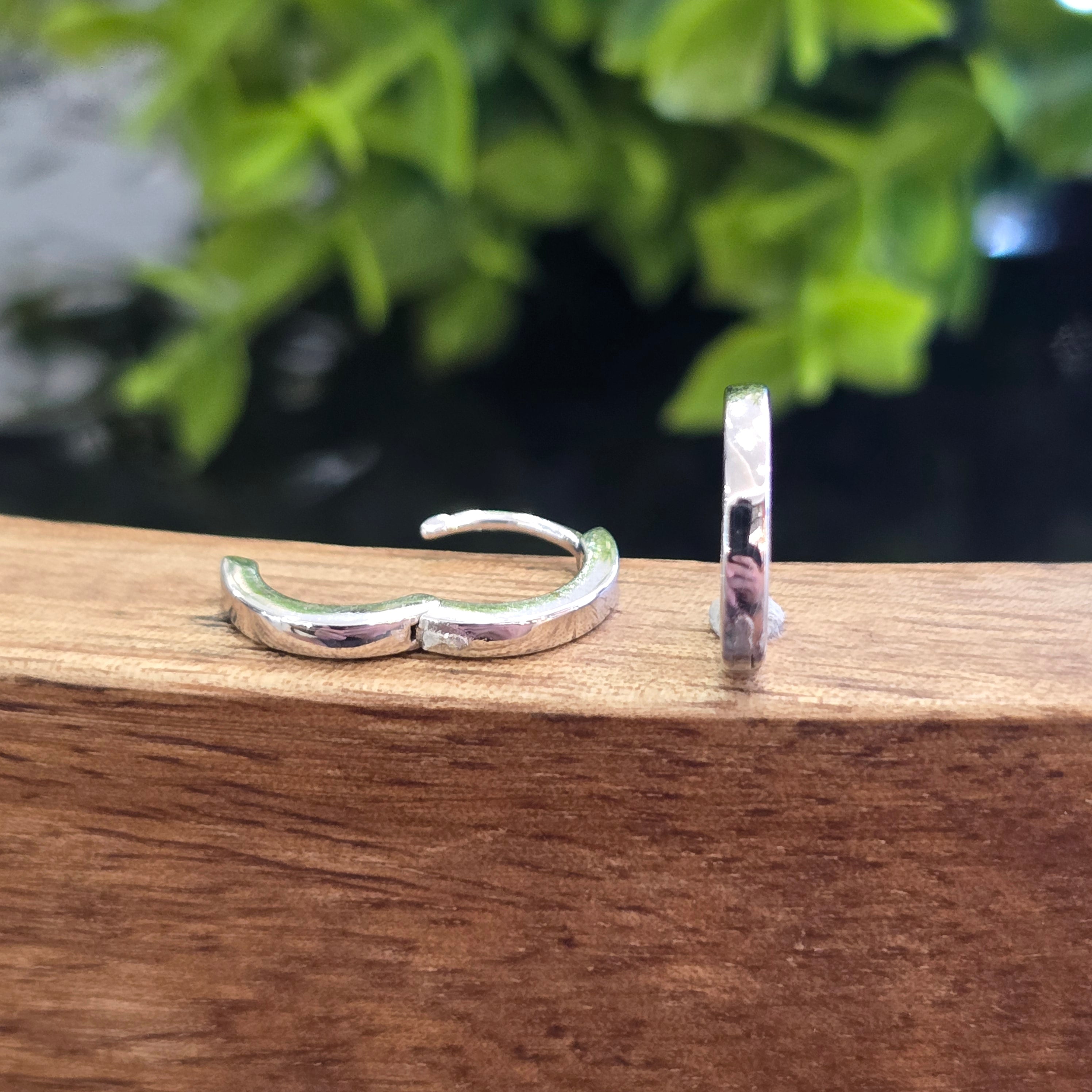 13mm Plain Huggie