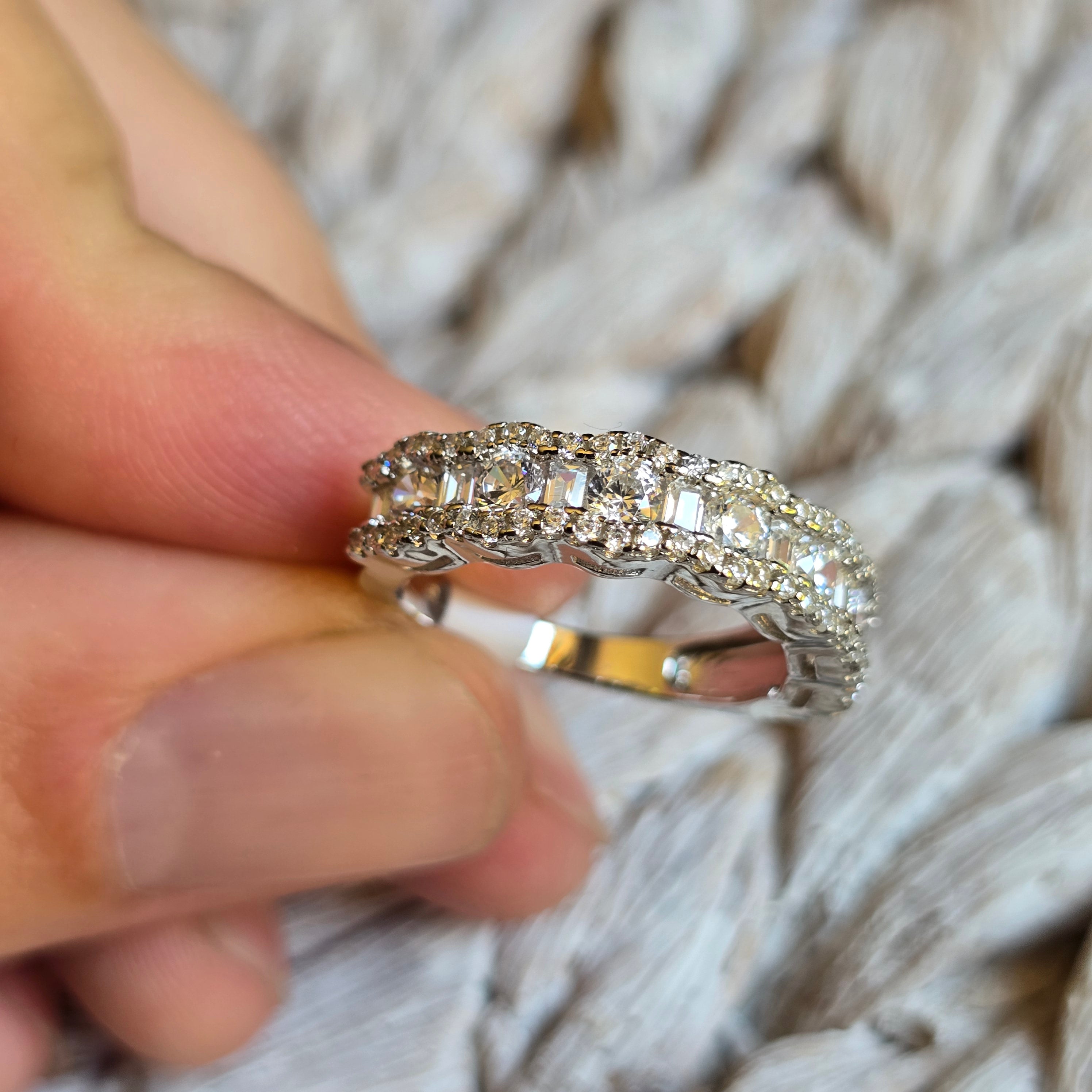 Mixed Cz ring