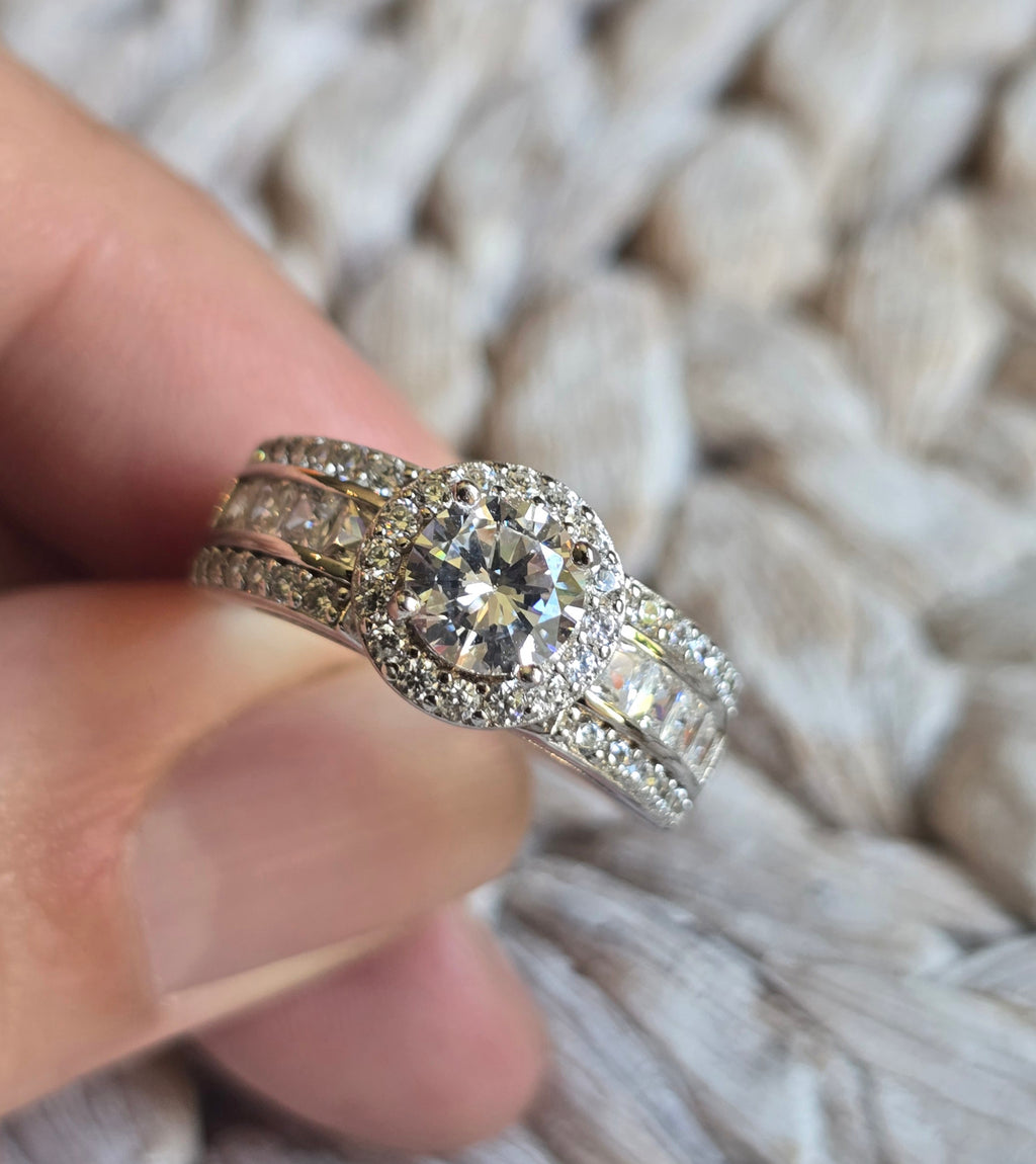 Round Cz Halo ring