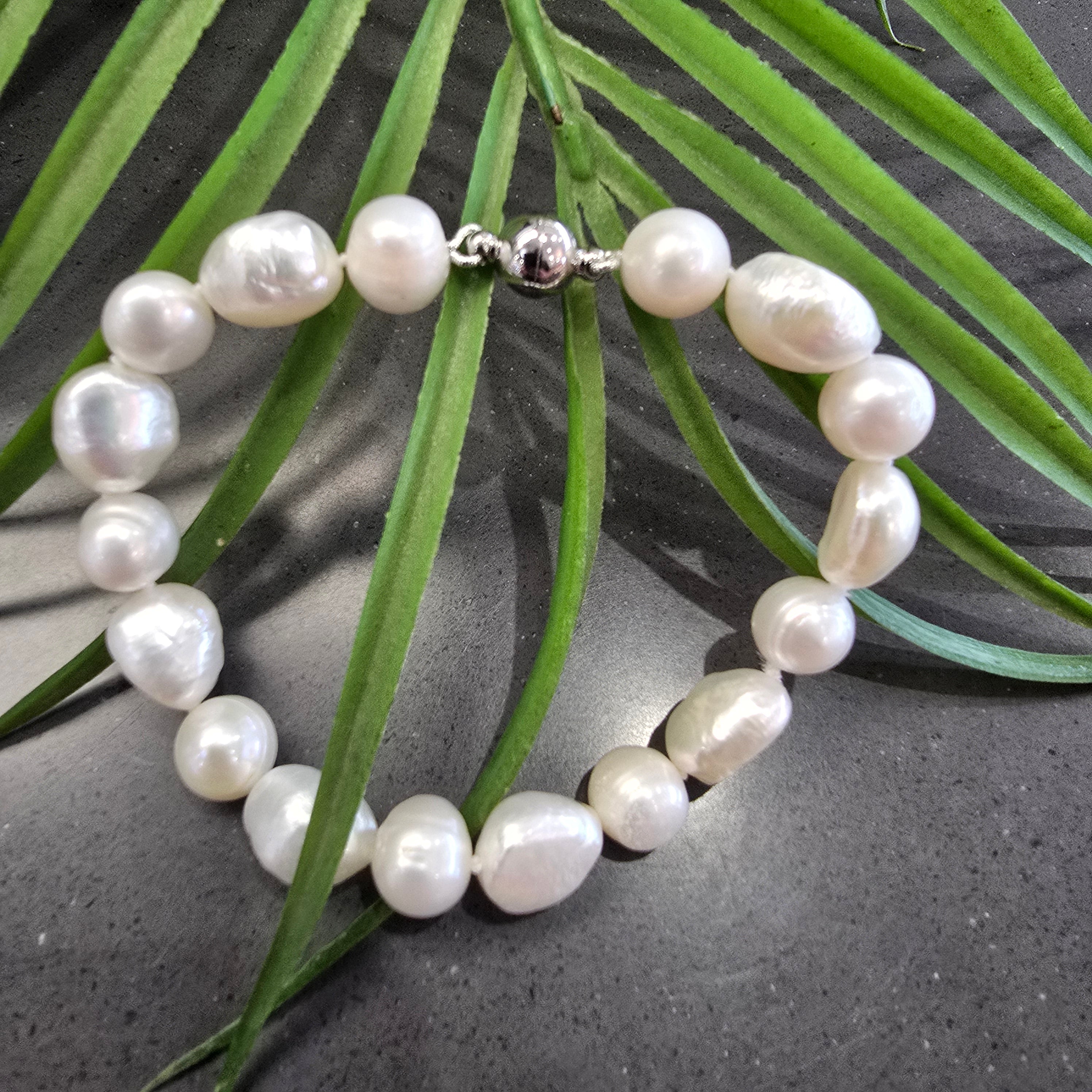 21cm Pearl Small Magnetic Ball Clasp
