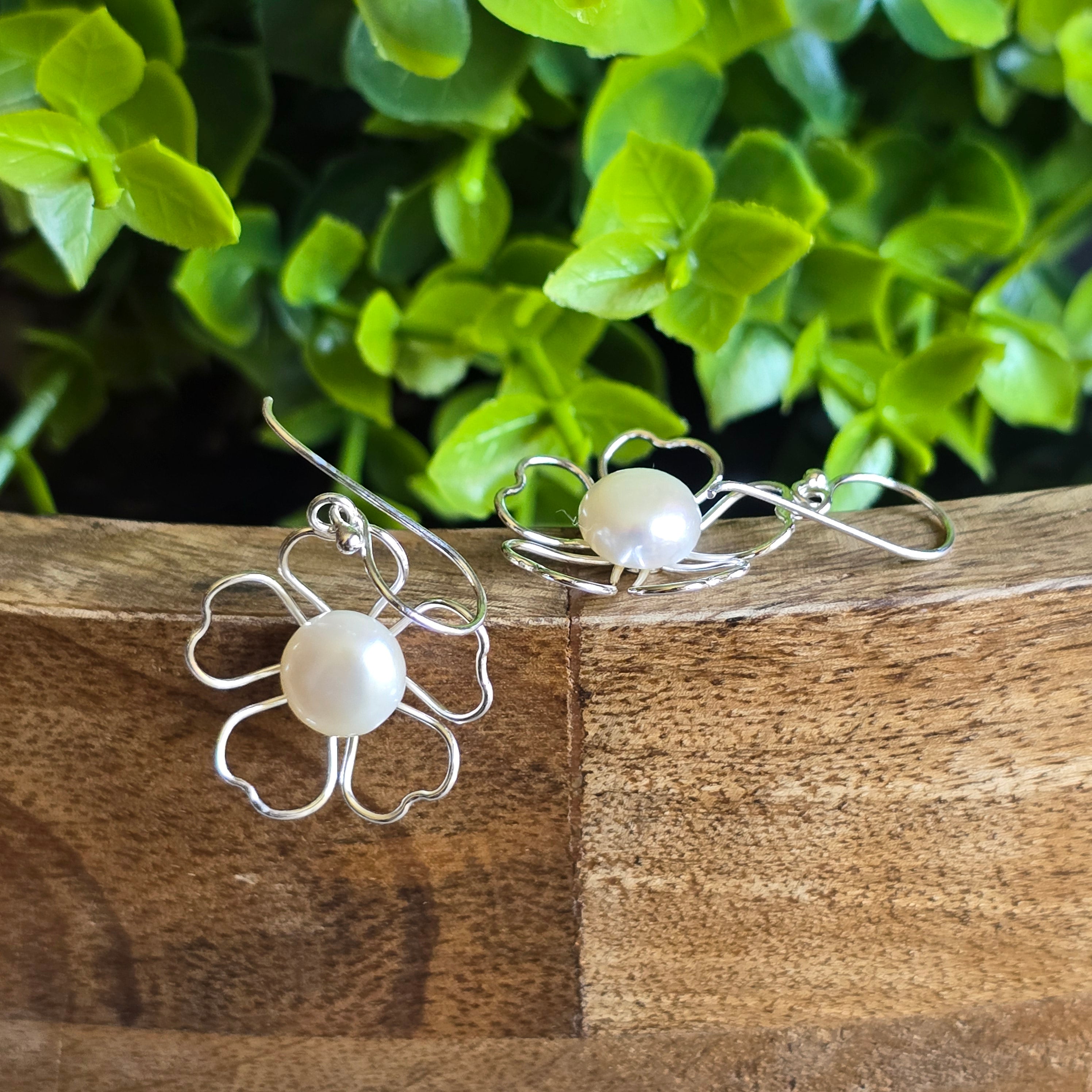 22mm Flower Dangling Pearl