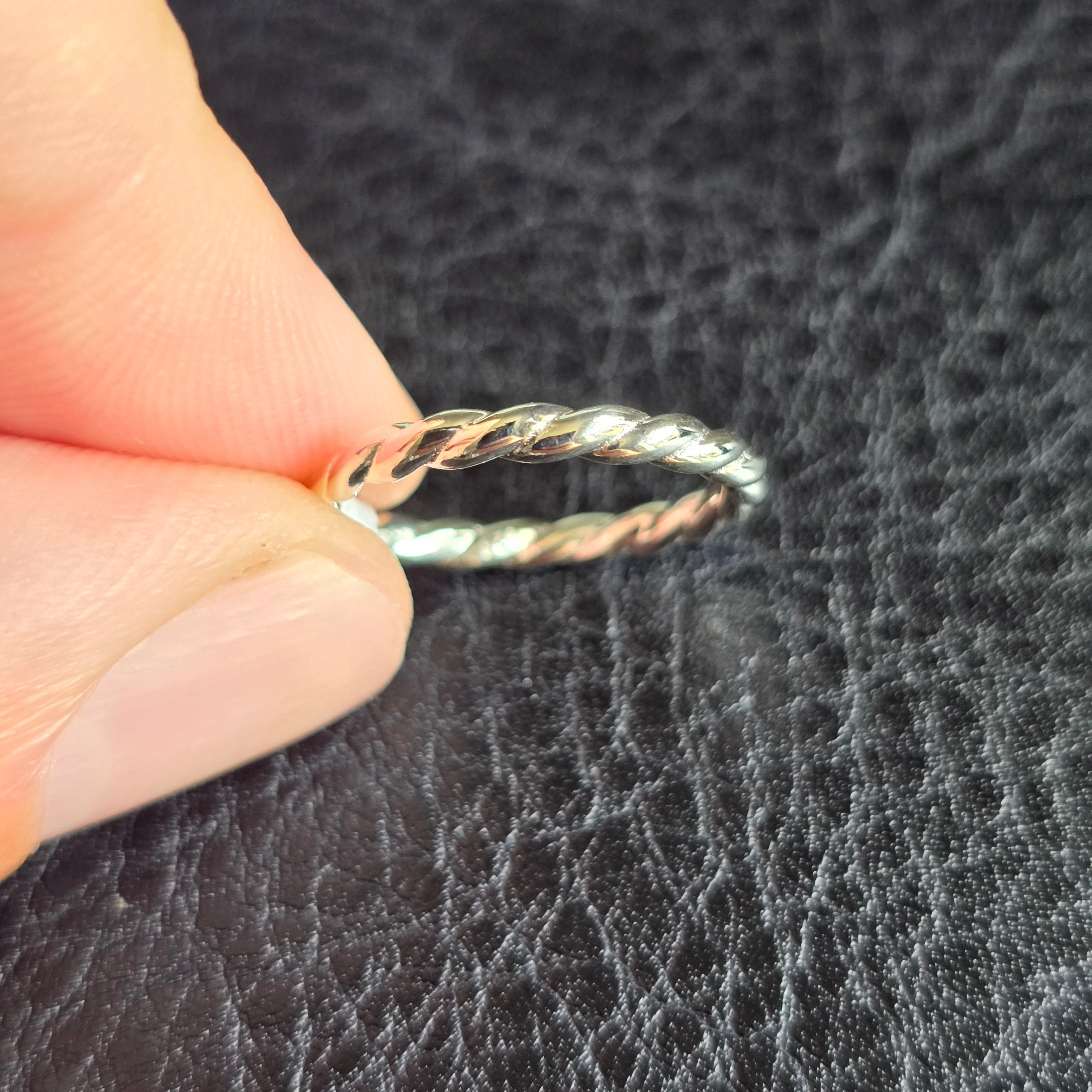 Twisted ring