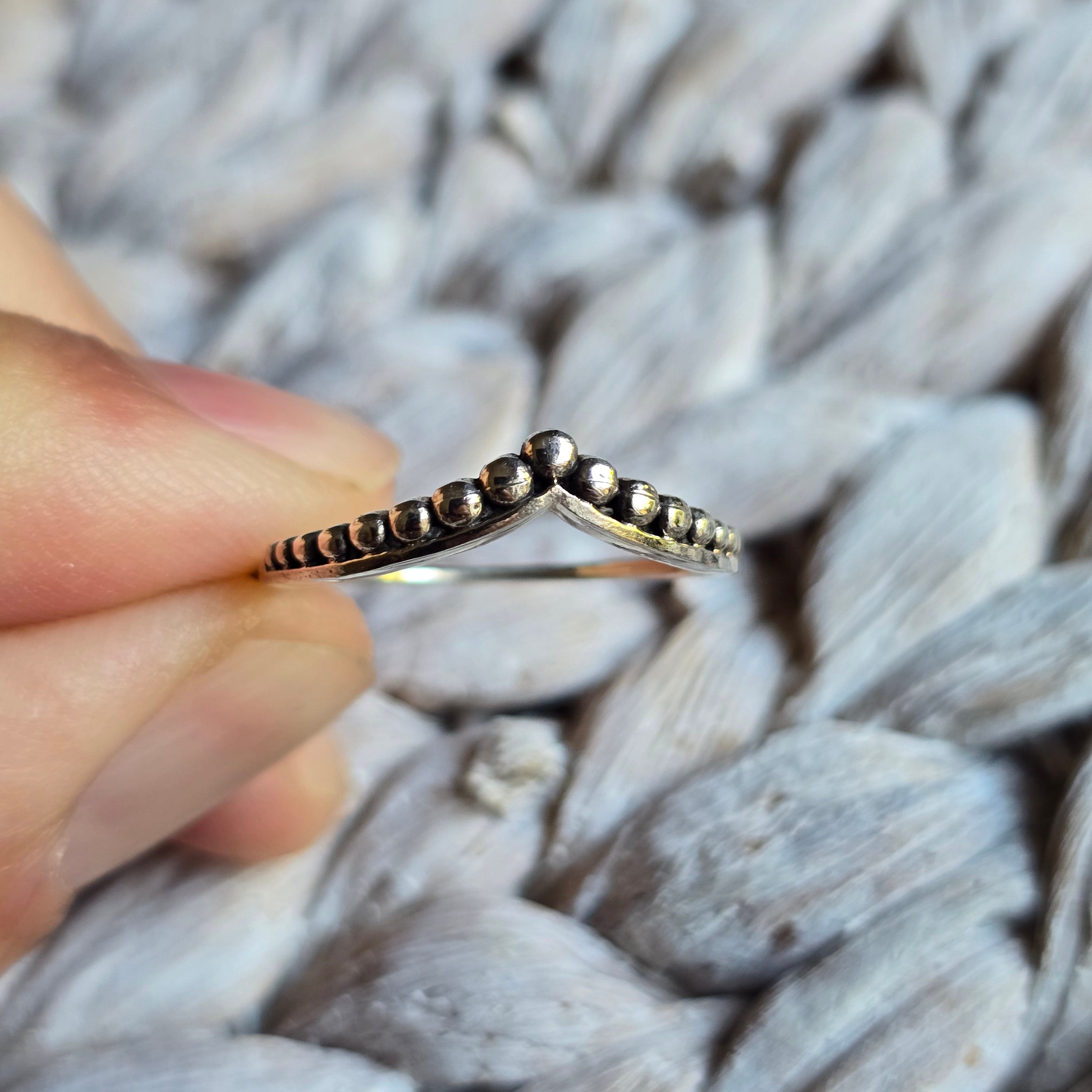 Tiara Ball ring