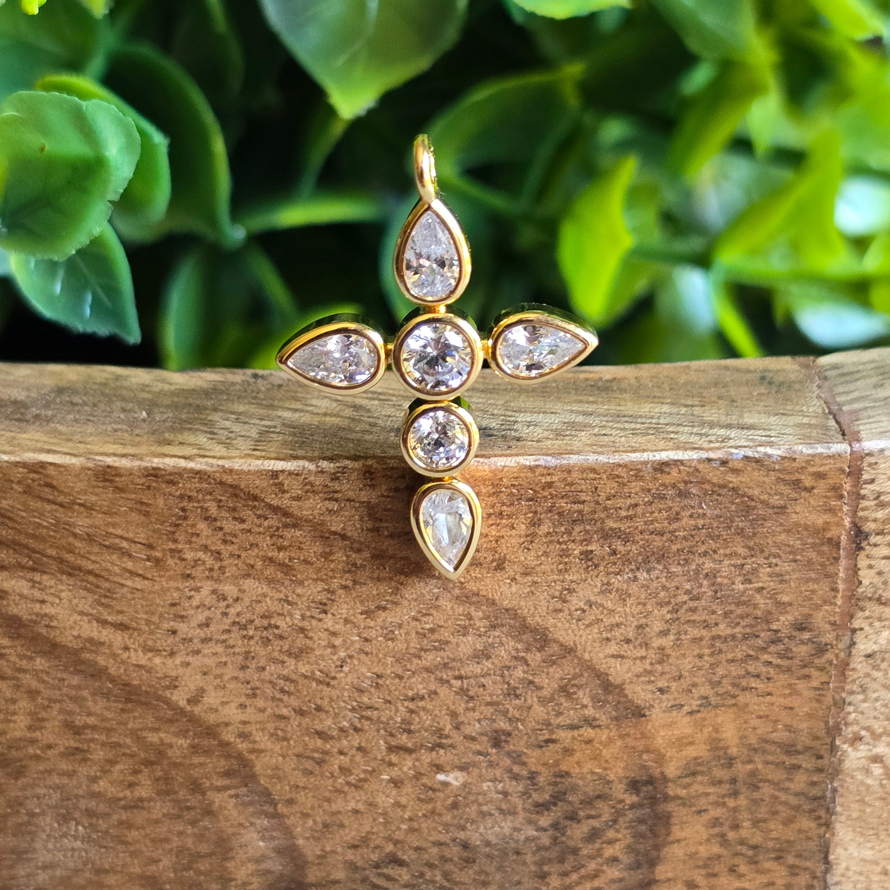 26x18mm Gold Cz Cross