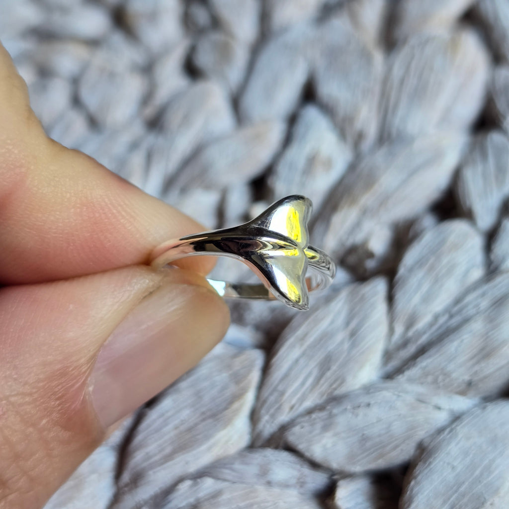 Whale Tail ring