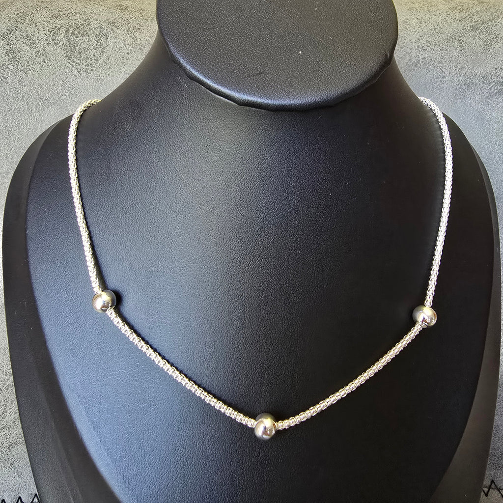 2.3mm Popcorn & Silver Ball Necklace