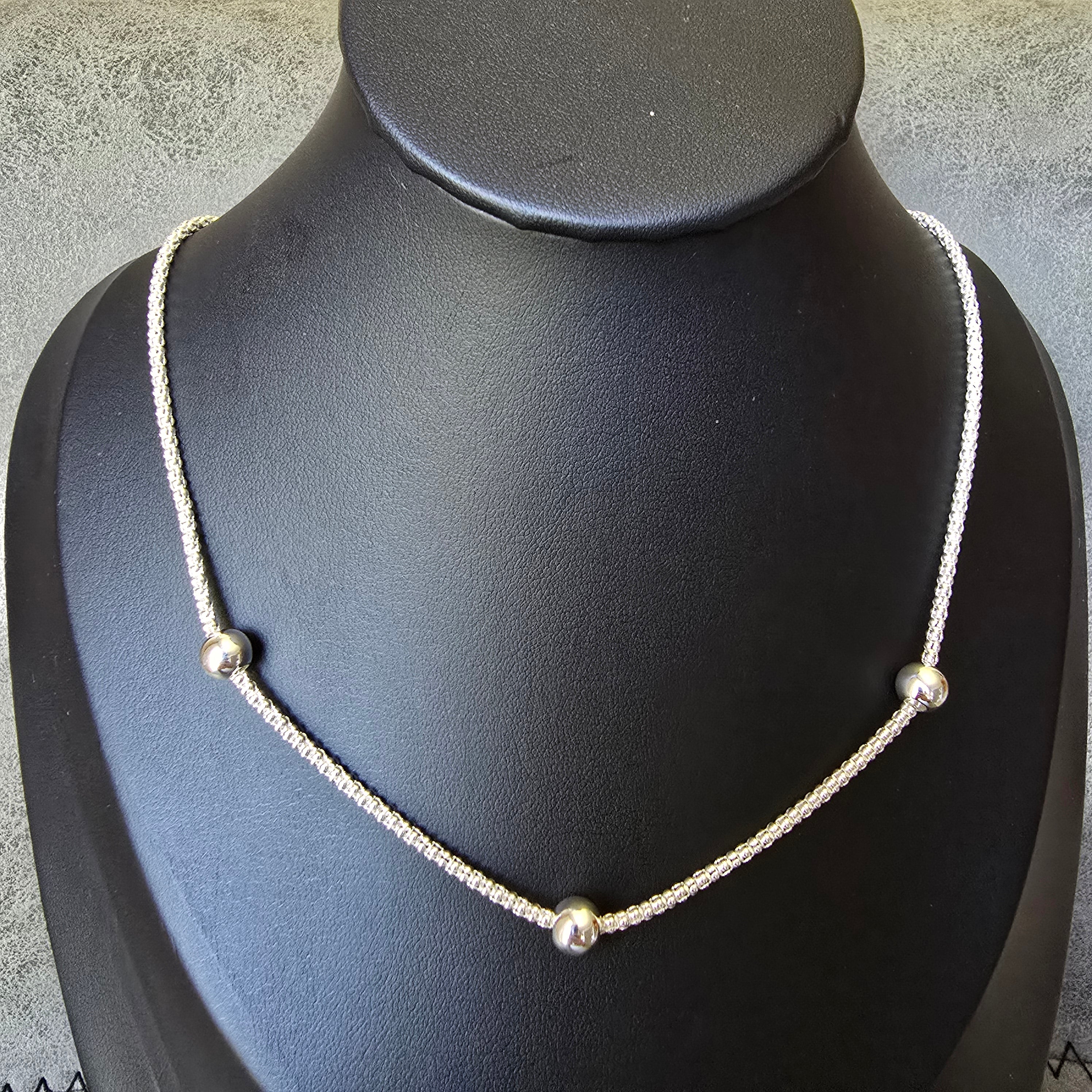 2.3mm Popcorn & Silver Ball Necklace