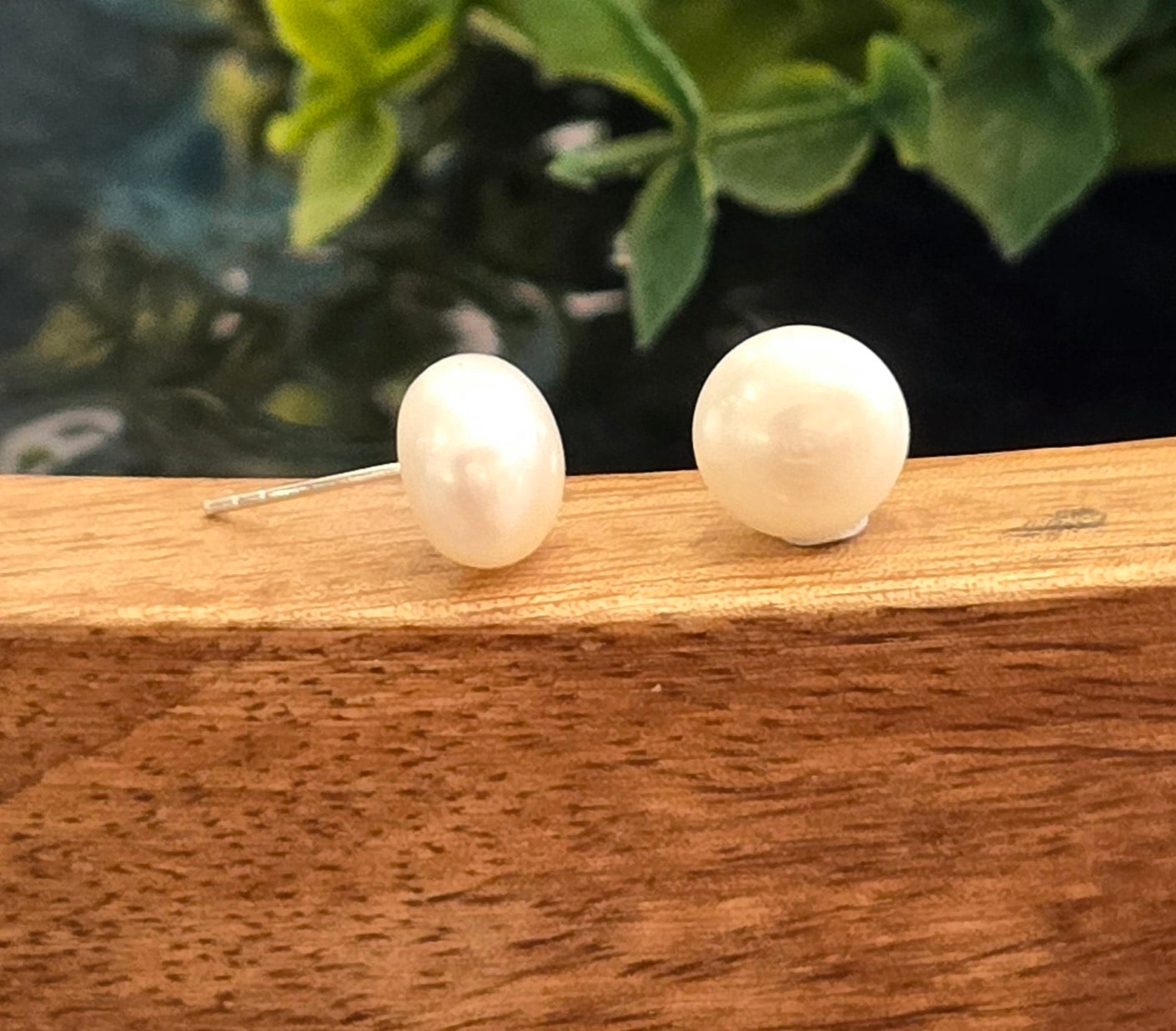 10mm Pearl Studs