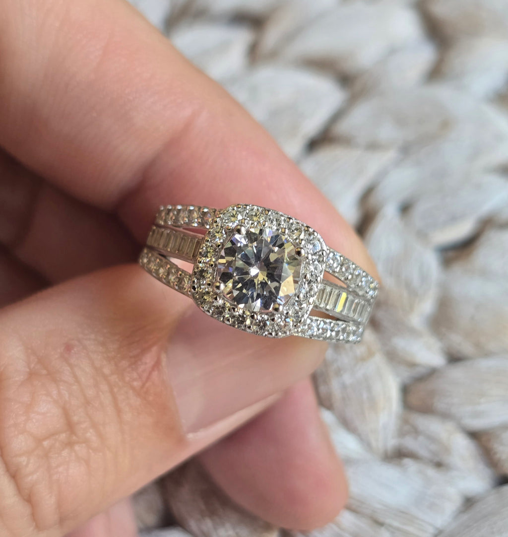 Round Cz Square Halo ring