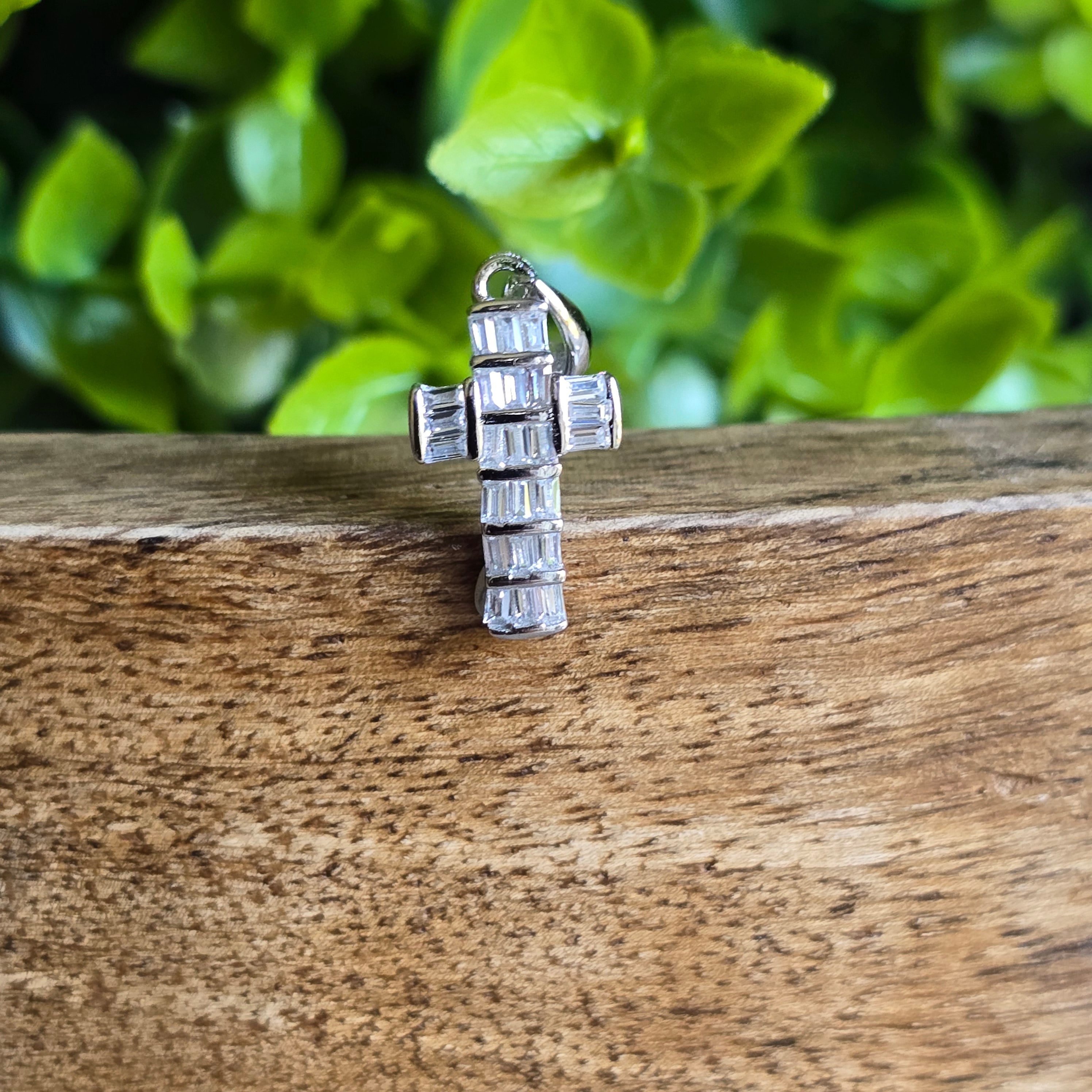 18x9mm Cz Cross Pendant