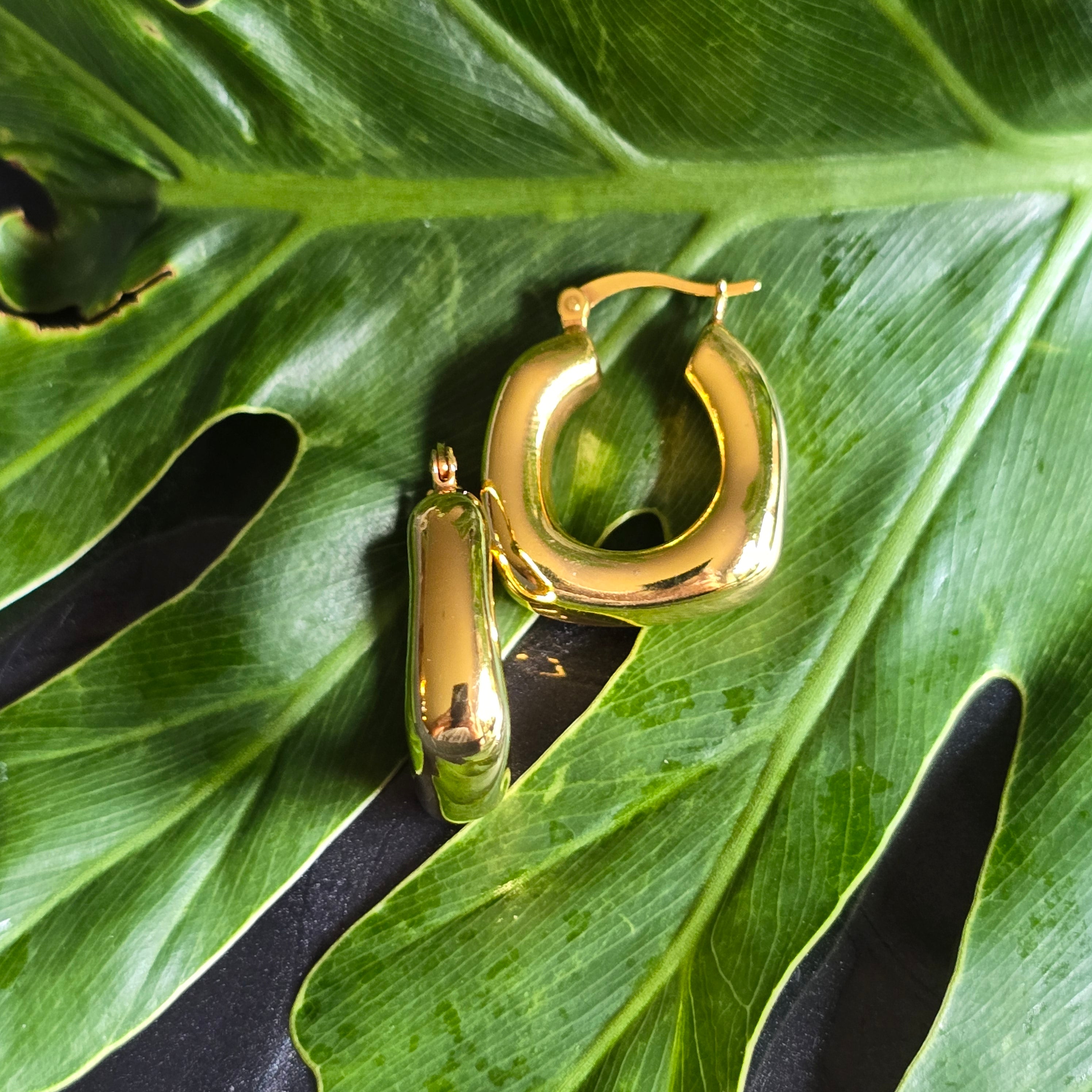 22mm 6mm thk Hoop with Clasp Gold Plated