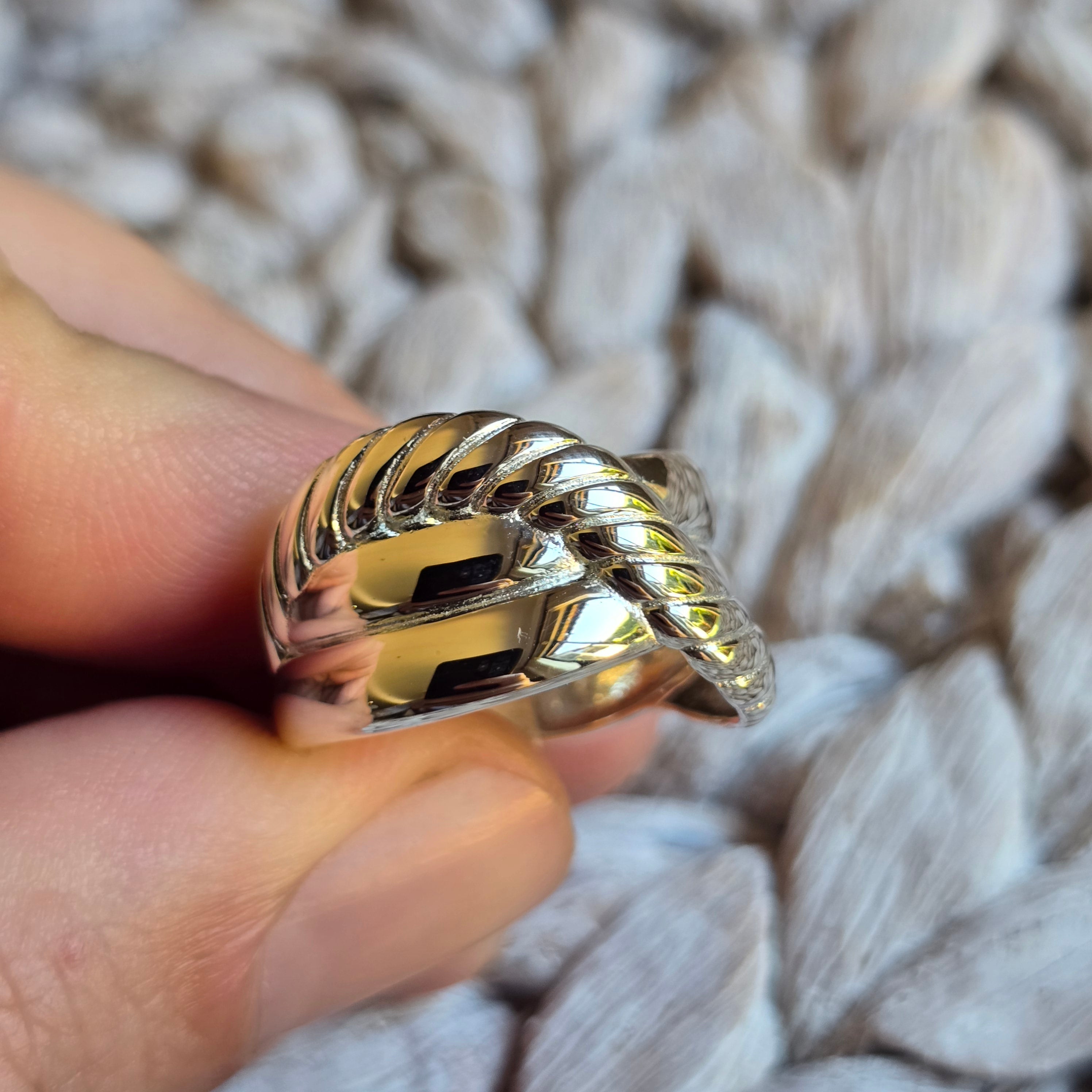 Plain Waived ring