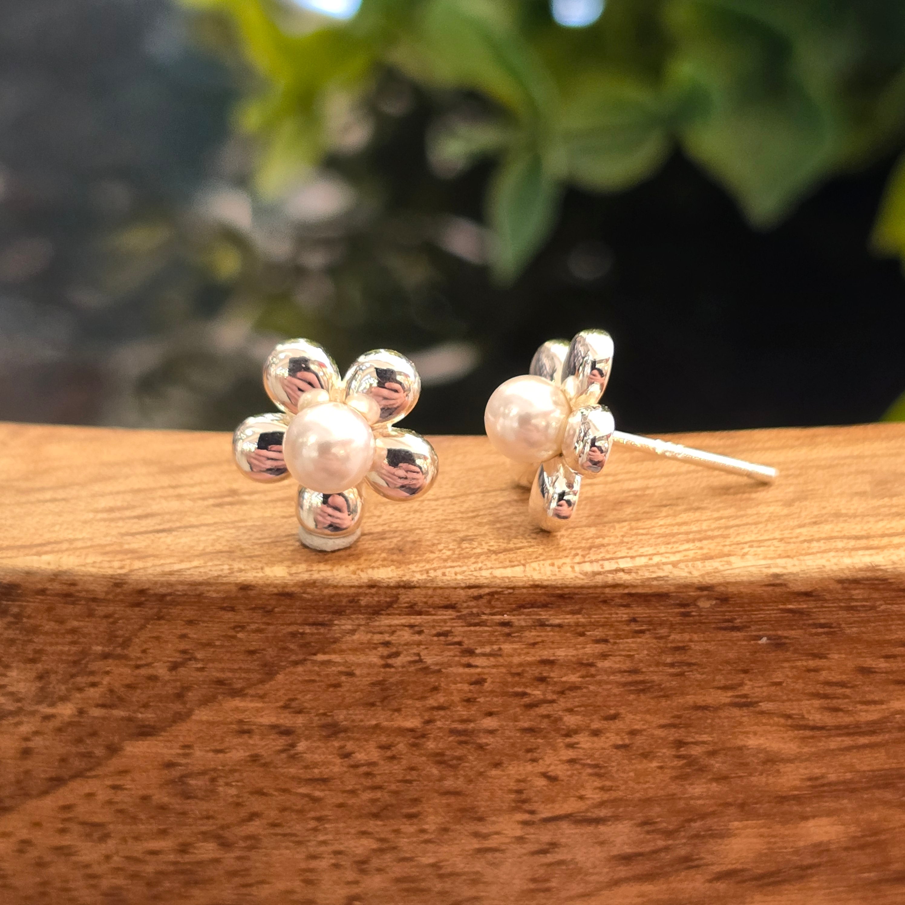 10mm Flower Stud