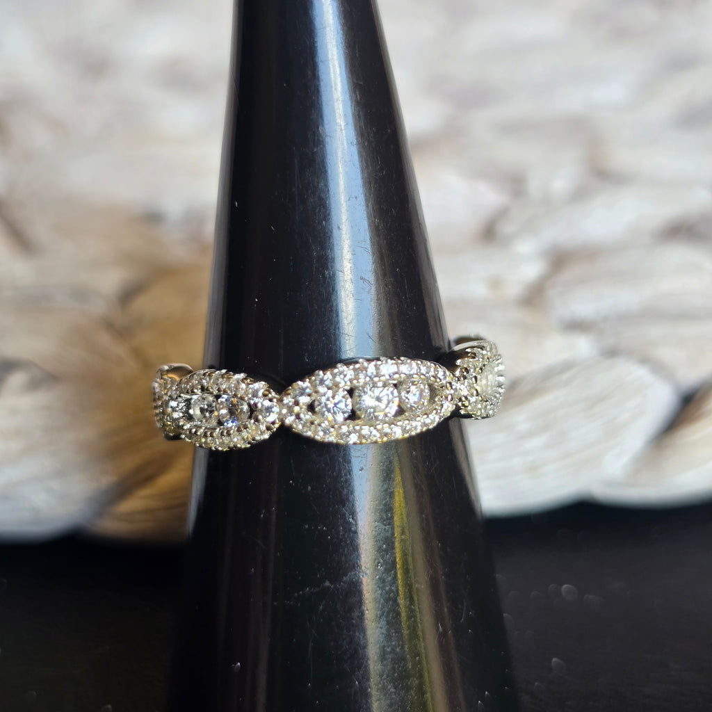 Fine Round Cz ring