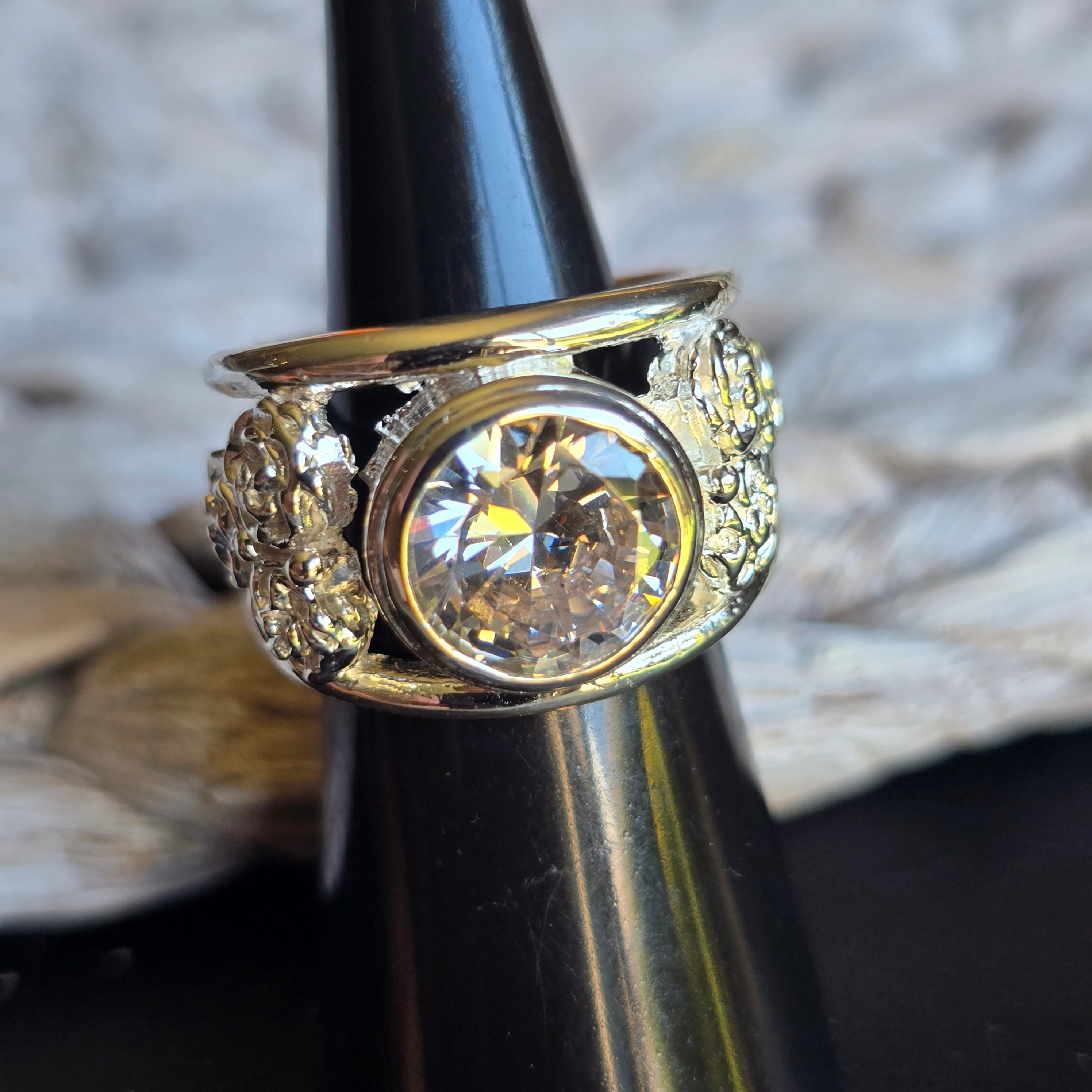 Round Enclosed Rose ring