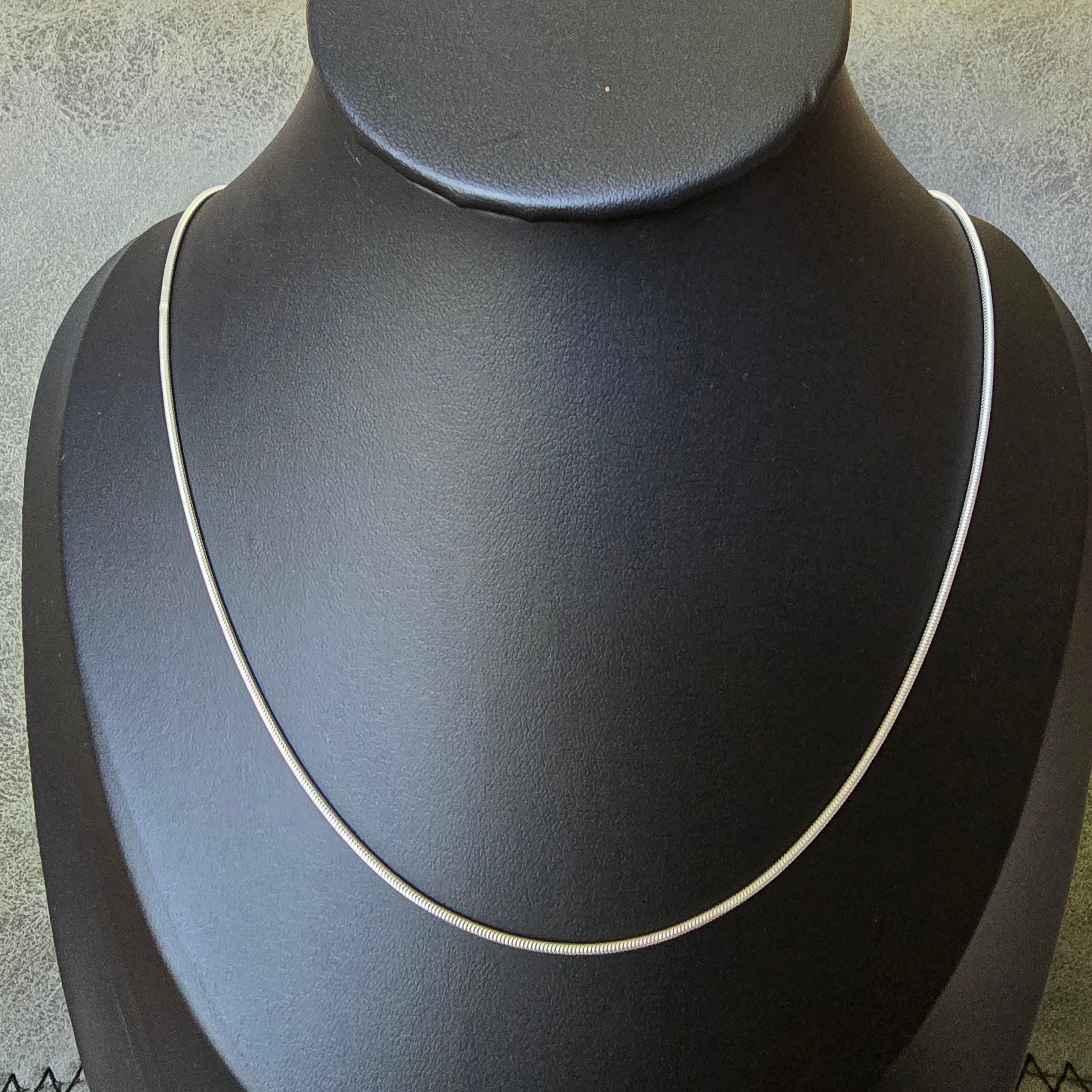 1mm Snake Necklace
