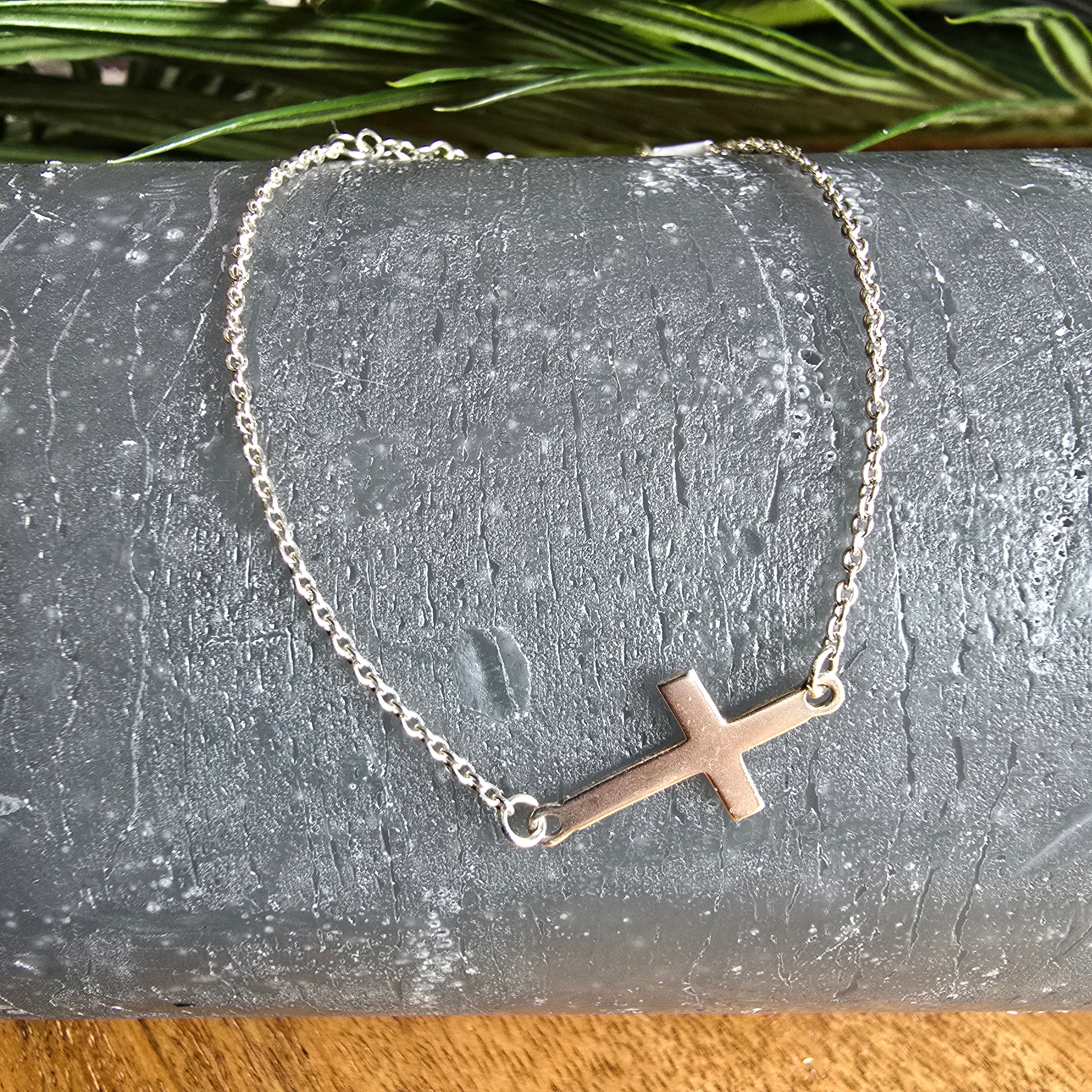 16-19cm Adjustable Cross Bracelet