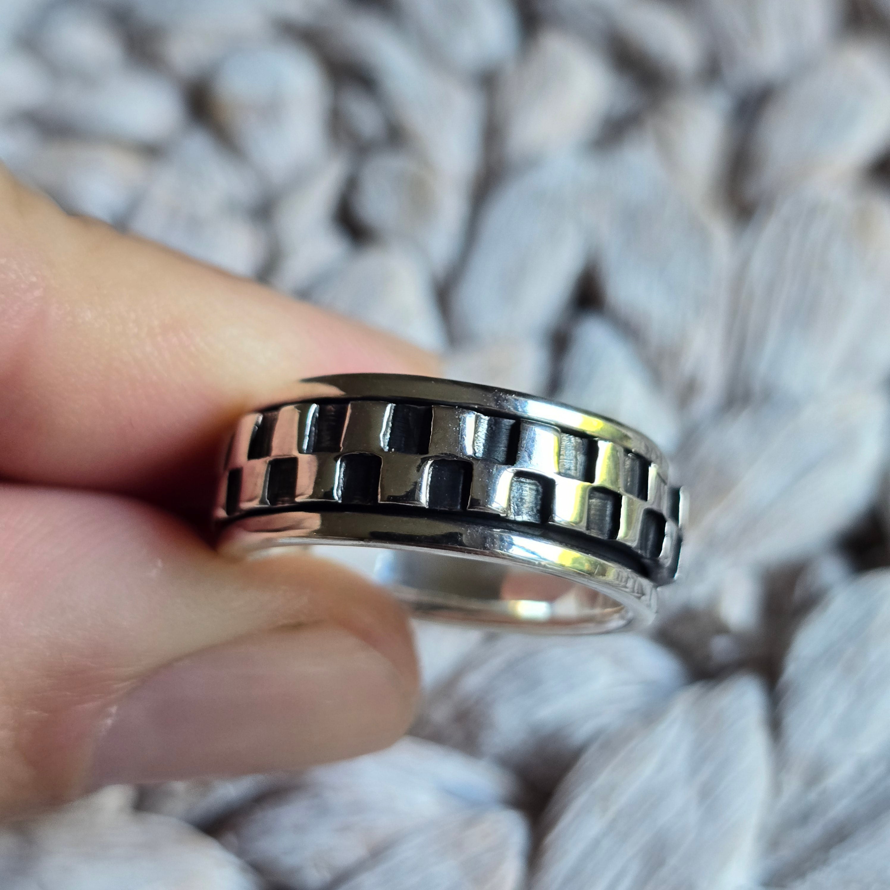 Spinning ring