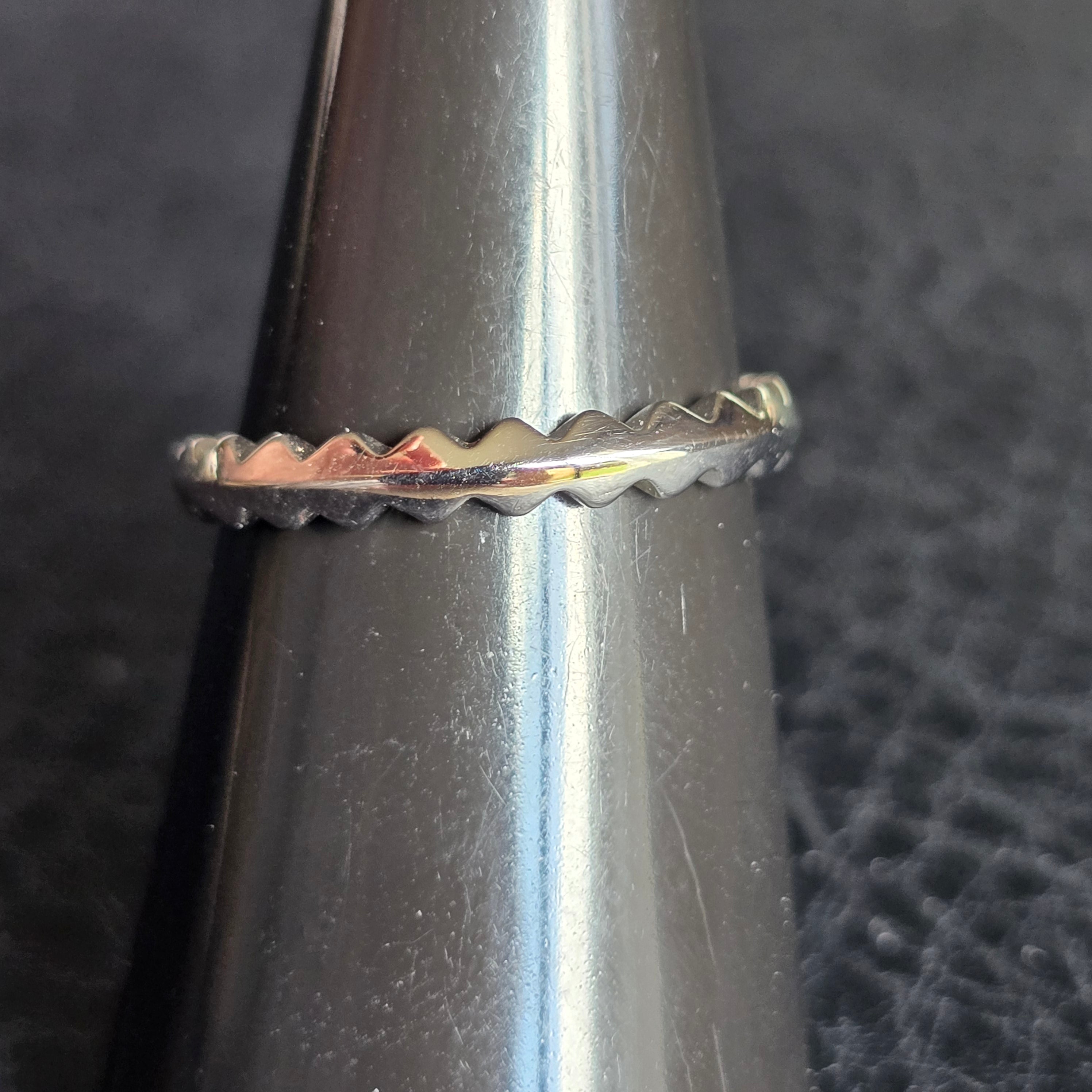 Waved Plain ring