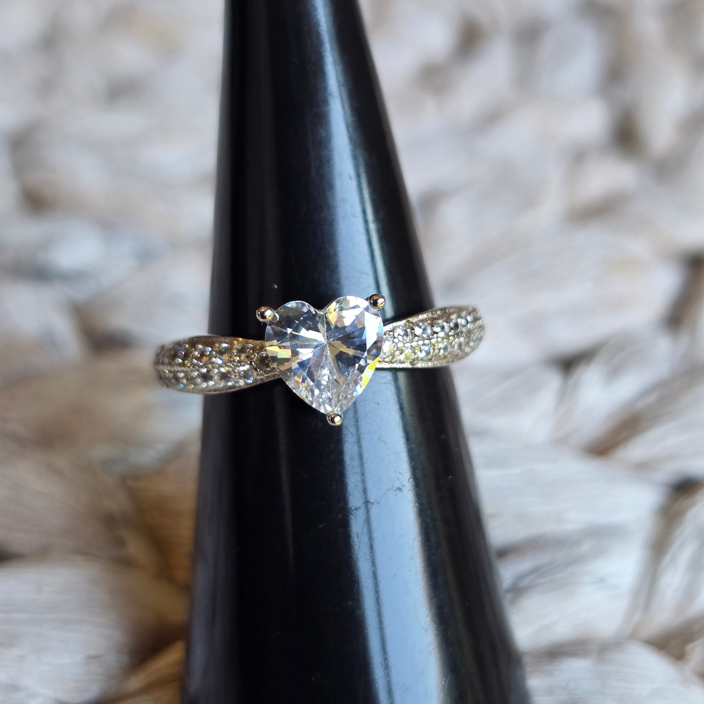 Heart Cz ring