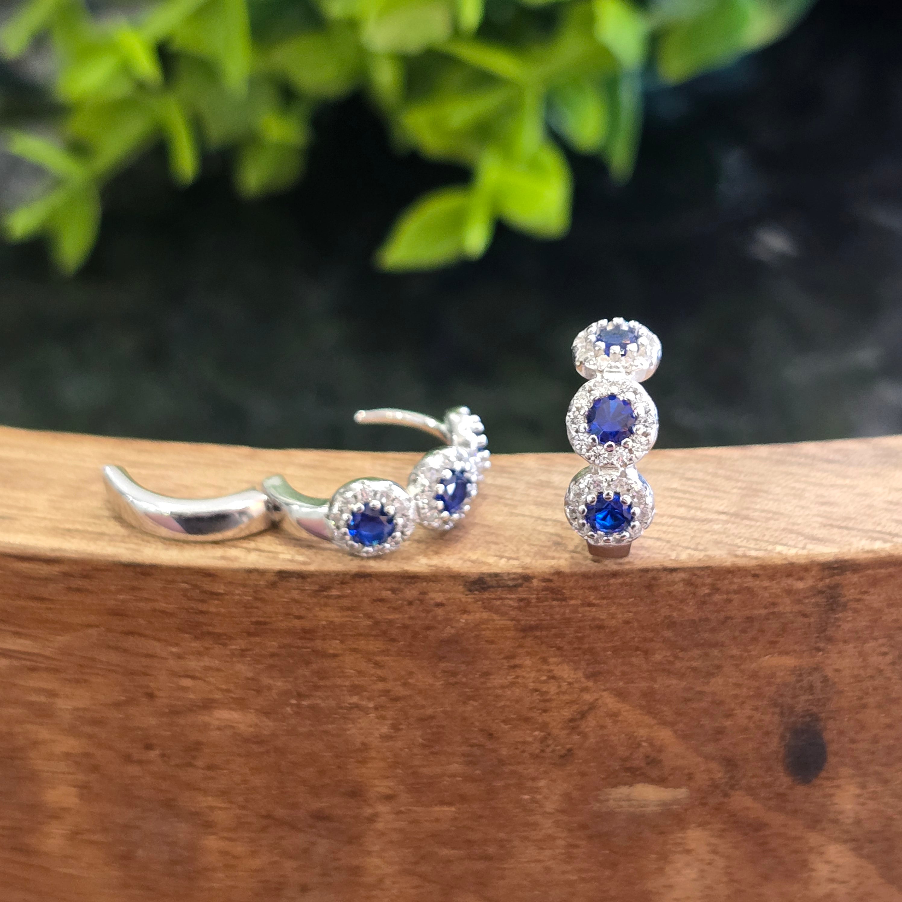 17mm Round Halo Blue Topaz