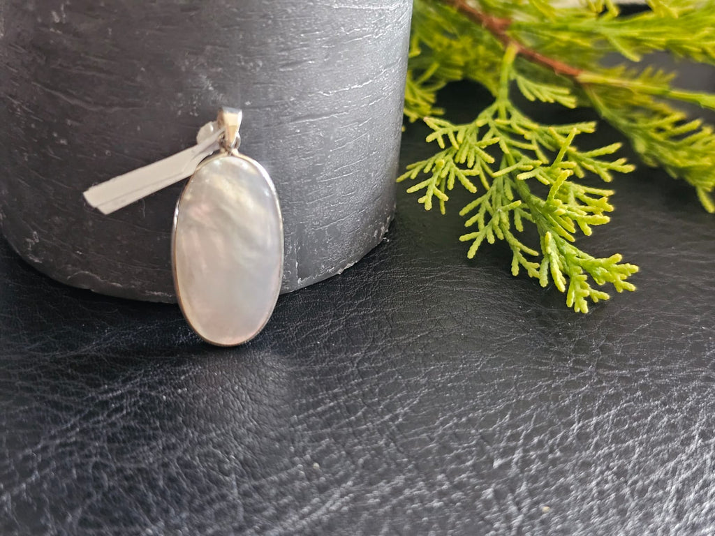 30x16.5mm Reversible Mother of Pearl