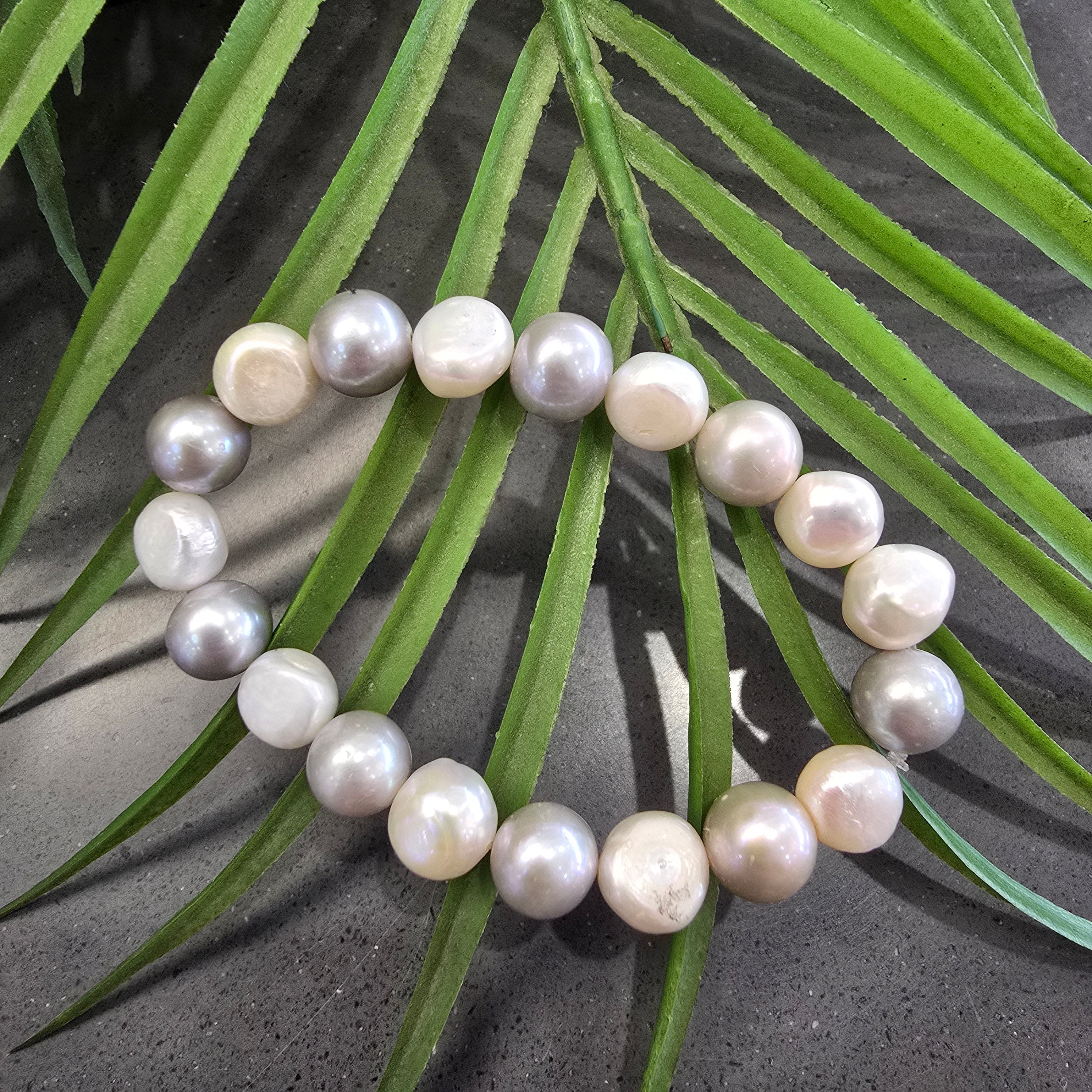 Grey & White Pearl Elastic Bracelet